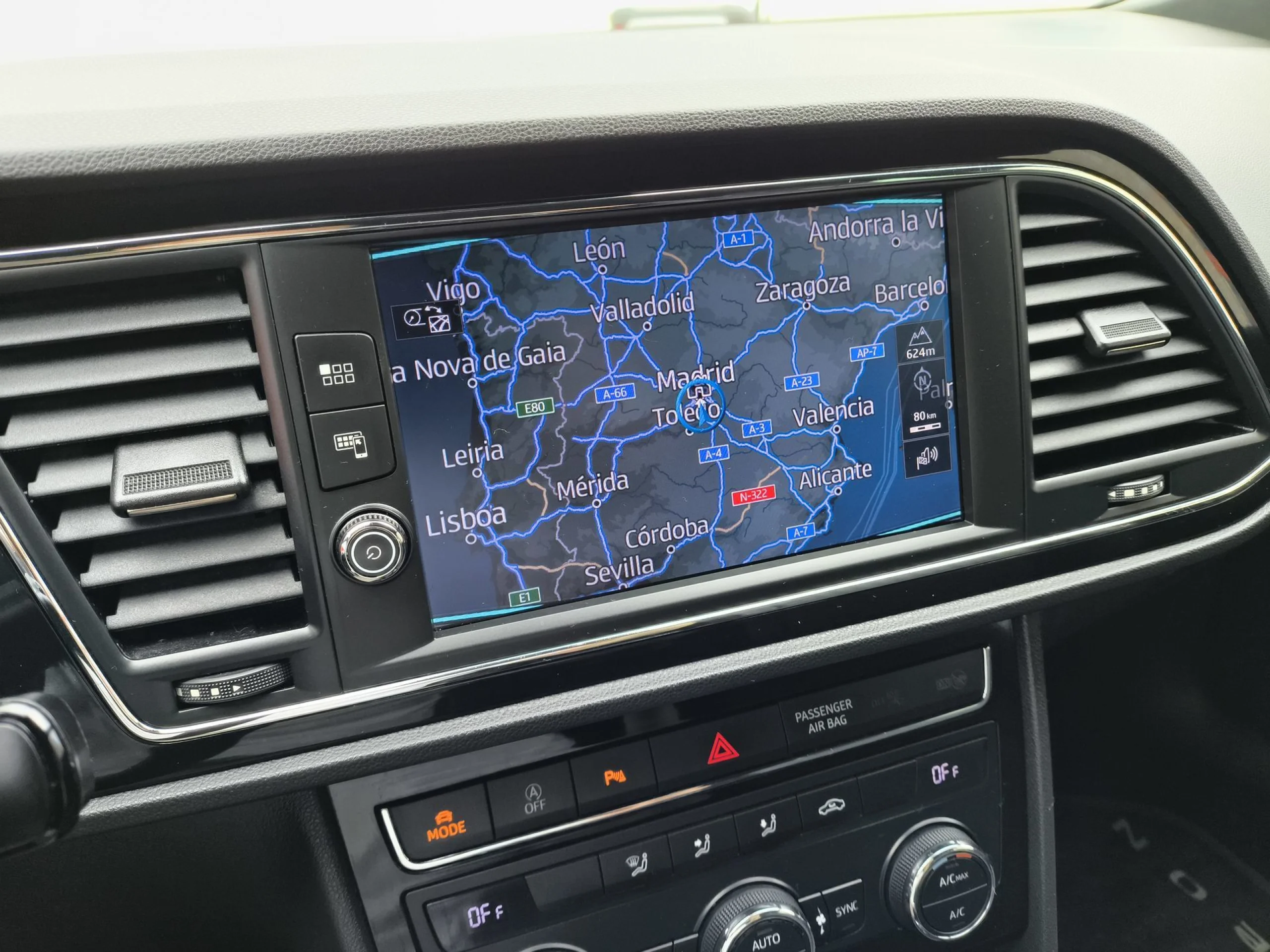 Seat León 1.5 TSI SANDS FR Edition Plus 110 kW (150 CV) - Foto 15