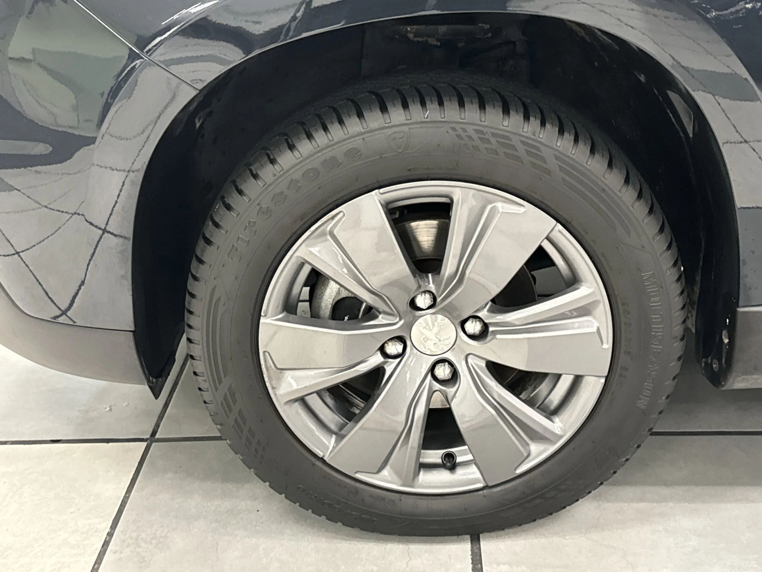 Peugeot 2008 SUV PureTech 110 SANDS Style 81 kW (110 CV) - Foto 7