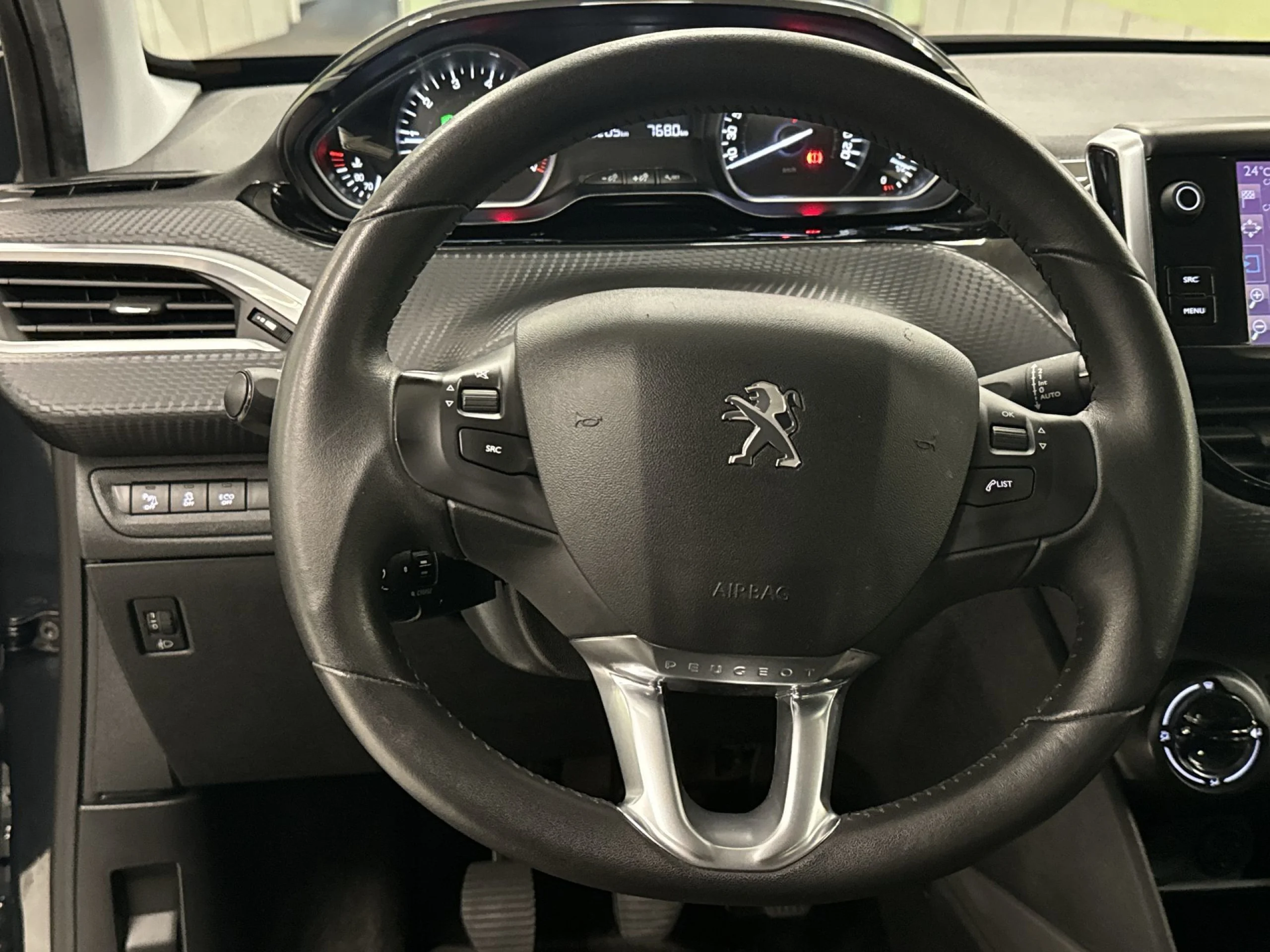 Peugeot 2008 SUV PureTech 110 SANDS Style 81 kW (110 CV) - Foto 11