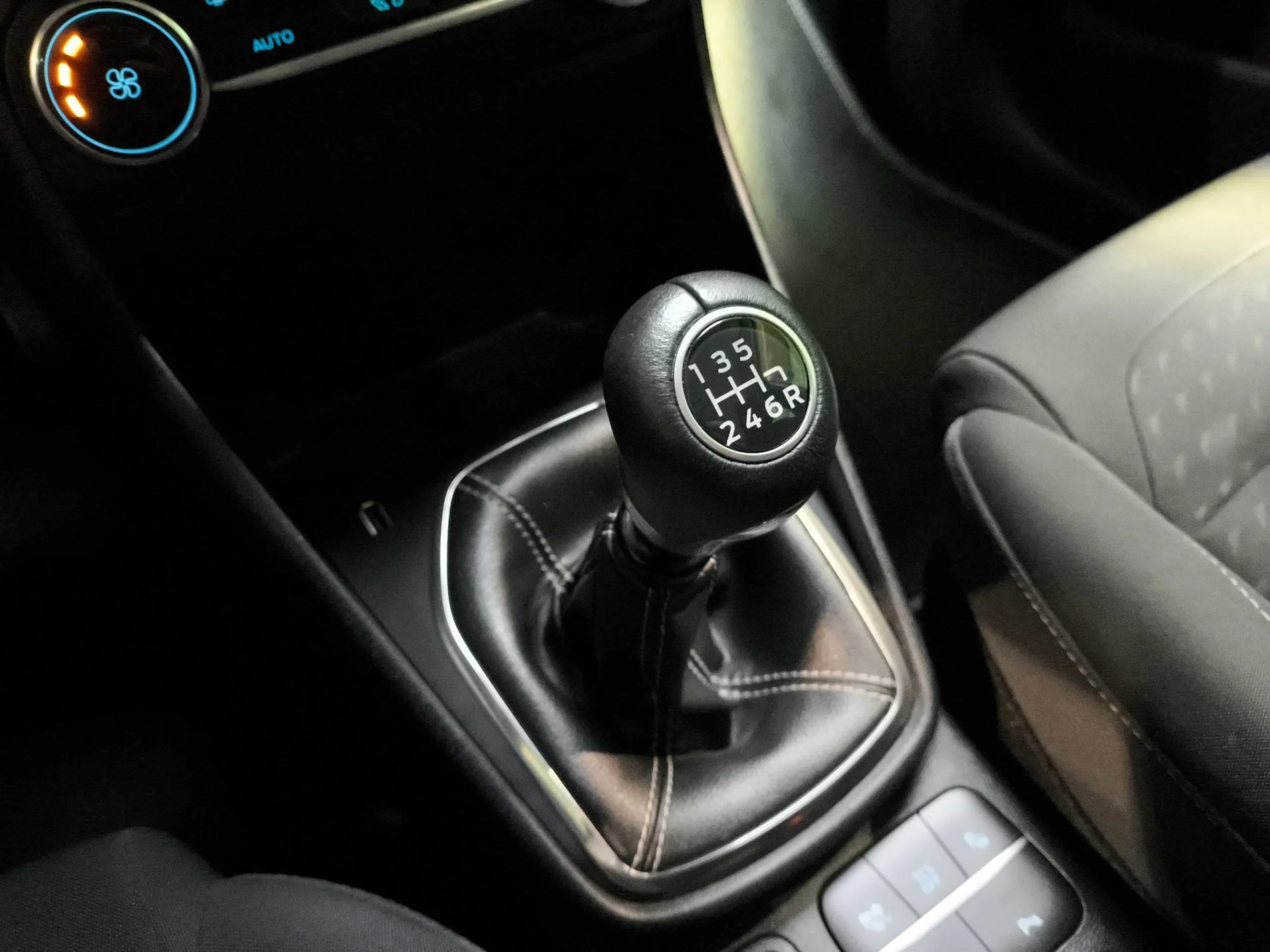 Ford Fiesta 1.0 EcoBoost SANDS Active 70 kW (95 CV) - Foto 21