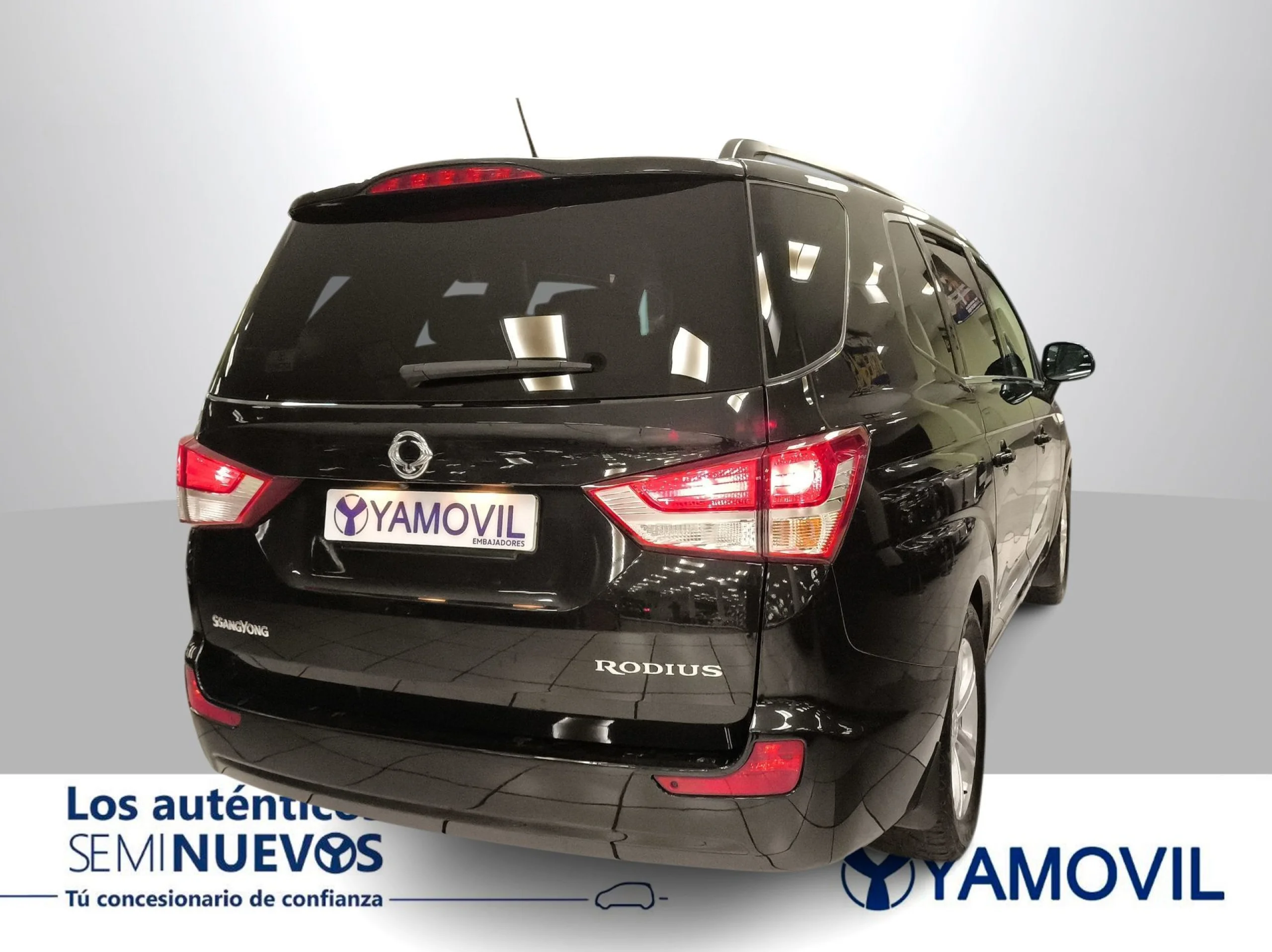 SsangYong Rodius D22T Limited Auto 131 kW (178 CV) - Foto 4