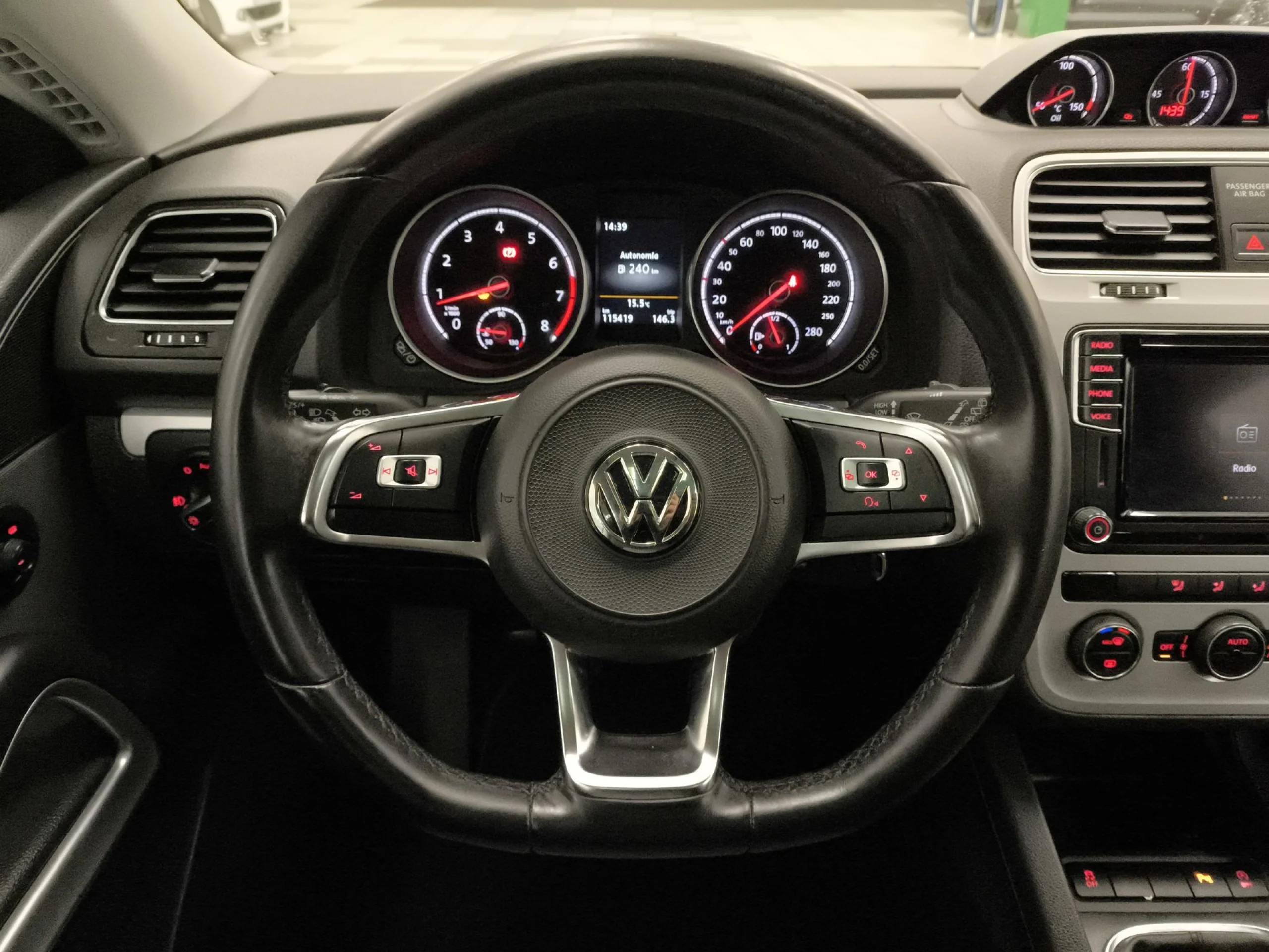 Volkswagen Scirocco R-Line 1.4 TSI BMT 92 kW (125 CV) - Foto 11