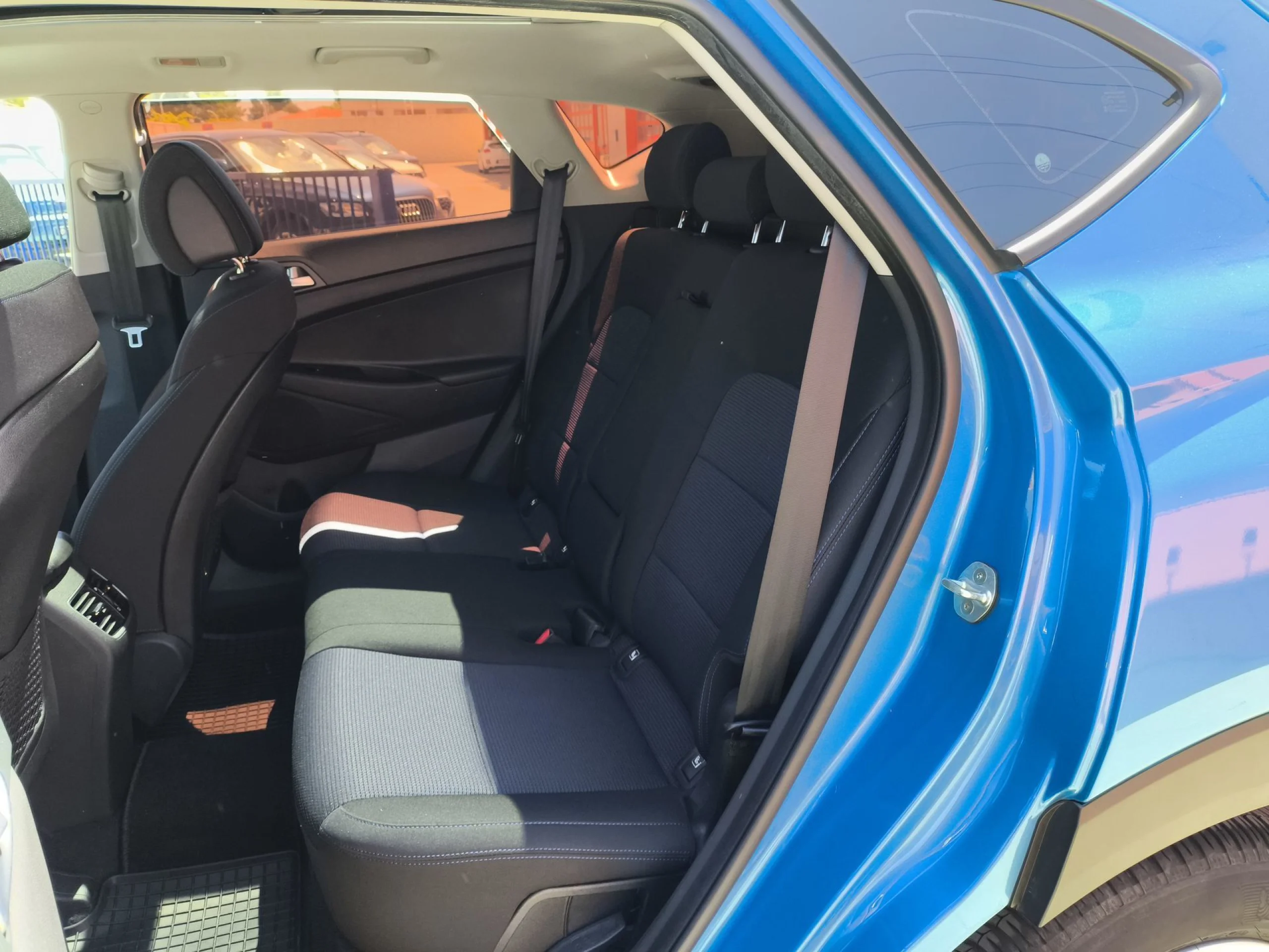 Hyundai Tucson 1.7 CRDI 25 Aniversario Sky 4x2 85 kW (115 CV) - Foto 20
