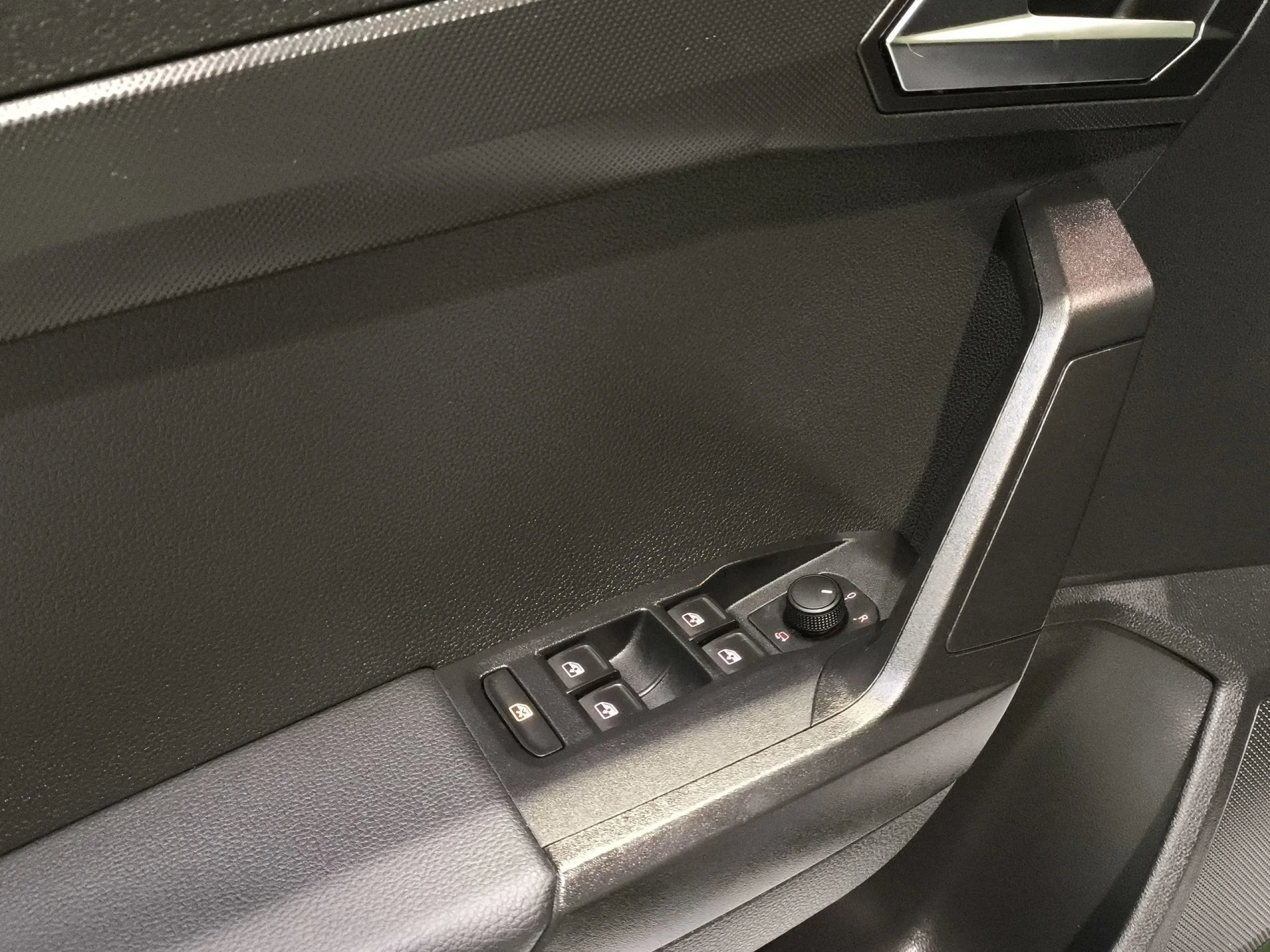 Seat Arona 1.0 TSI Style Plus 81 kW (110 CV) - Foto 10