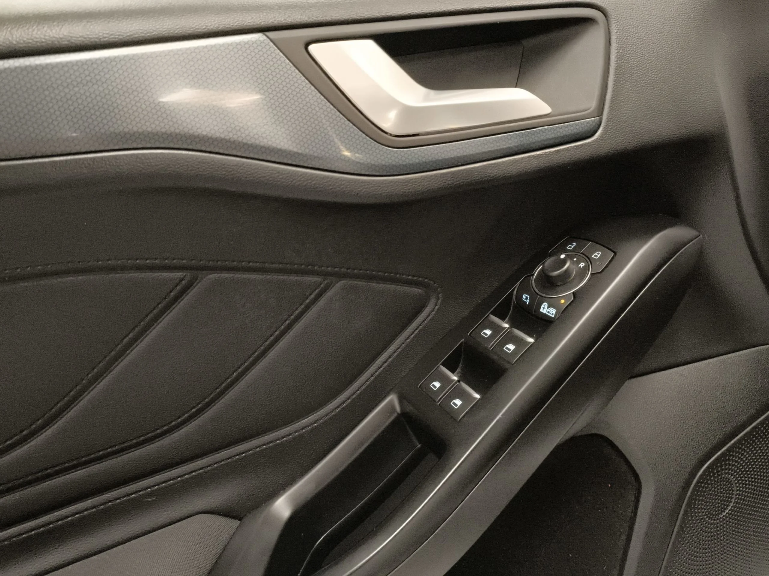 Ford Focus 1.0 Ecoboost MHEV Active X 92 kW (125 CV) - Foto 10