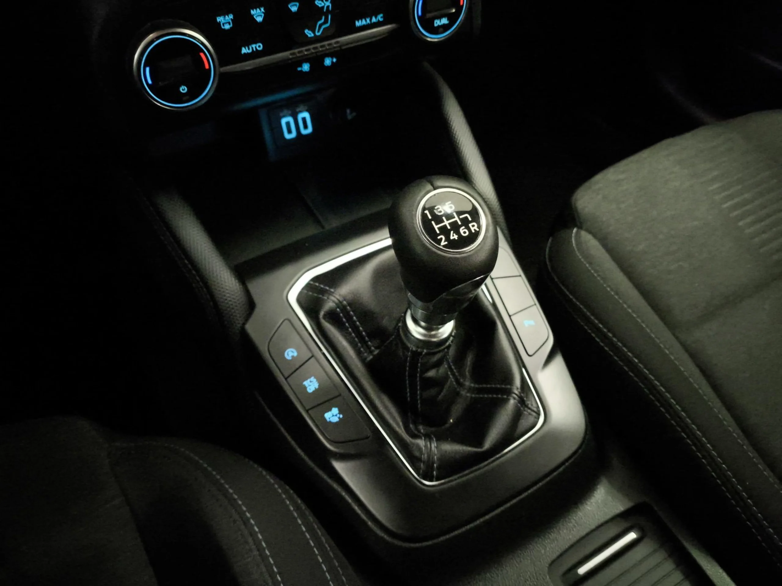 Ford Focus 1.0 Ecoboost MHEV Active X 92 kW (125 CV) - Foto 17