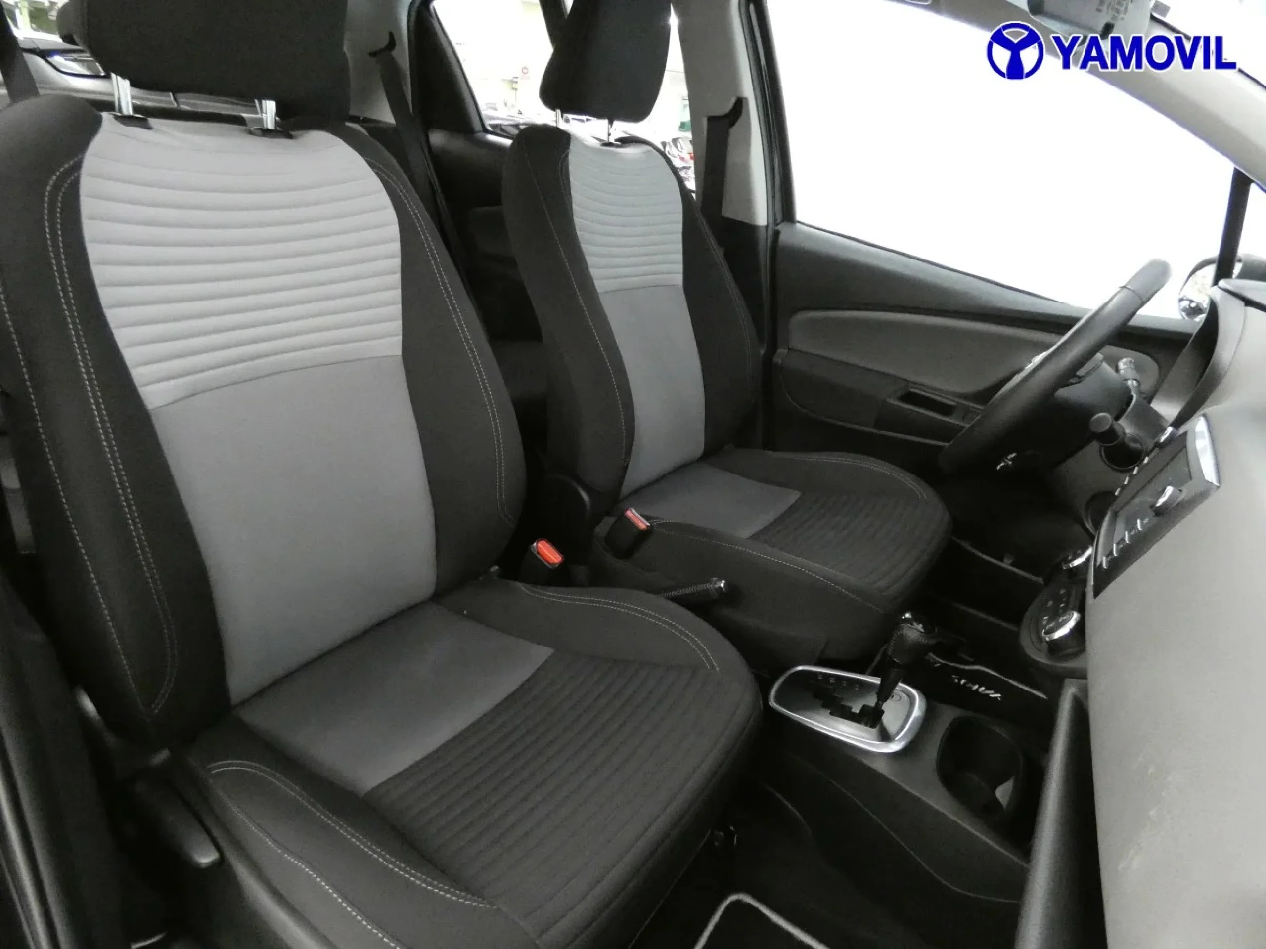 Toyota Yaris 1.5 Hybrid Active 74 kW (100 CV) - Foto 15