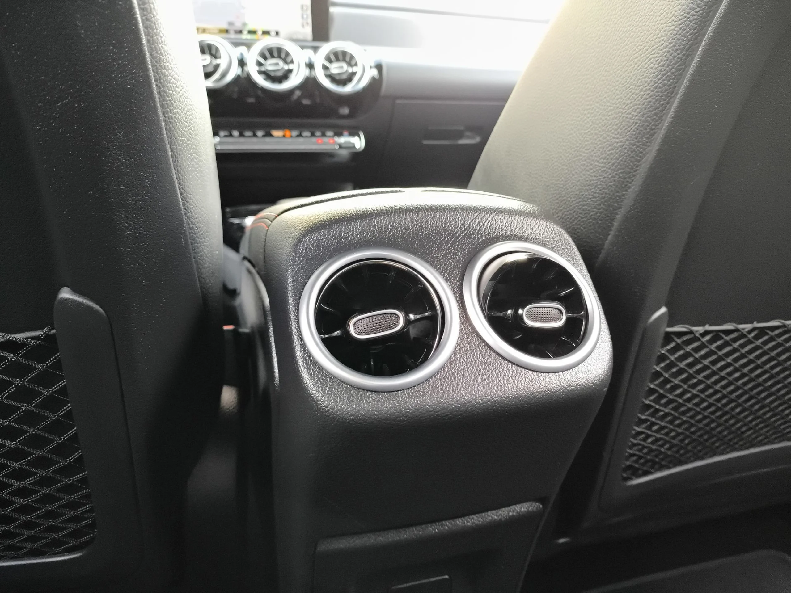 Mercedes-Benz CLA 180 100 kW (136 CV) - Foto 24