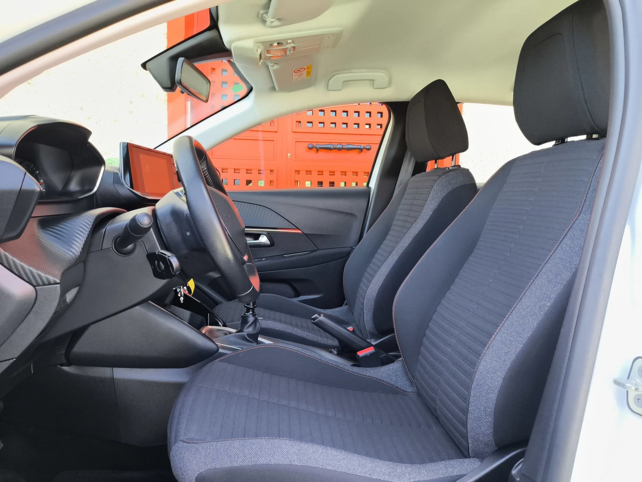 Peugeot 208 PureTech 100 SANDS Active 75 kW (100 CV) - Foto 8