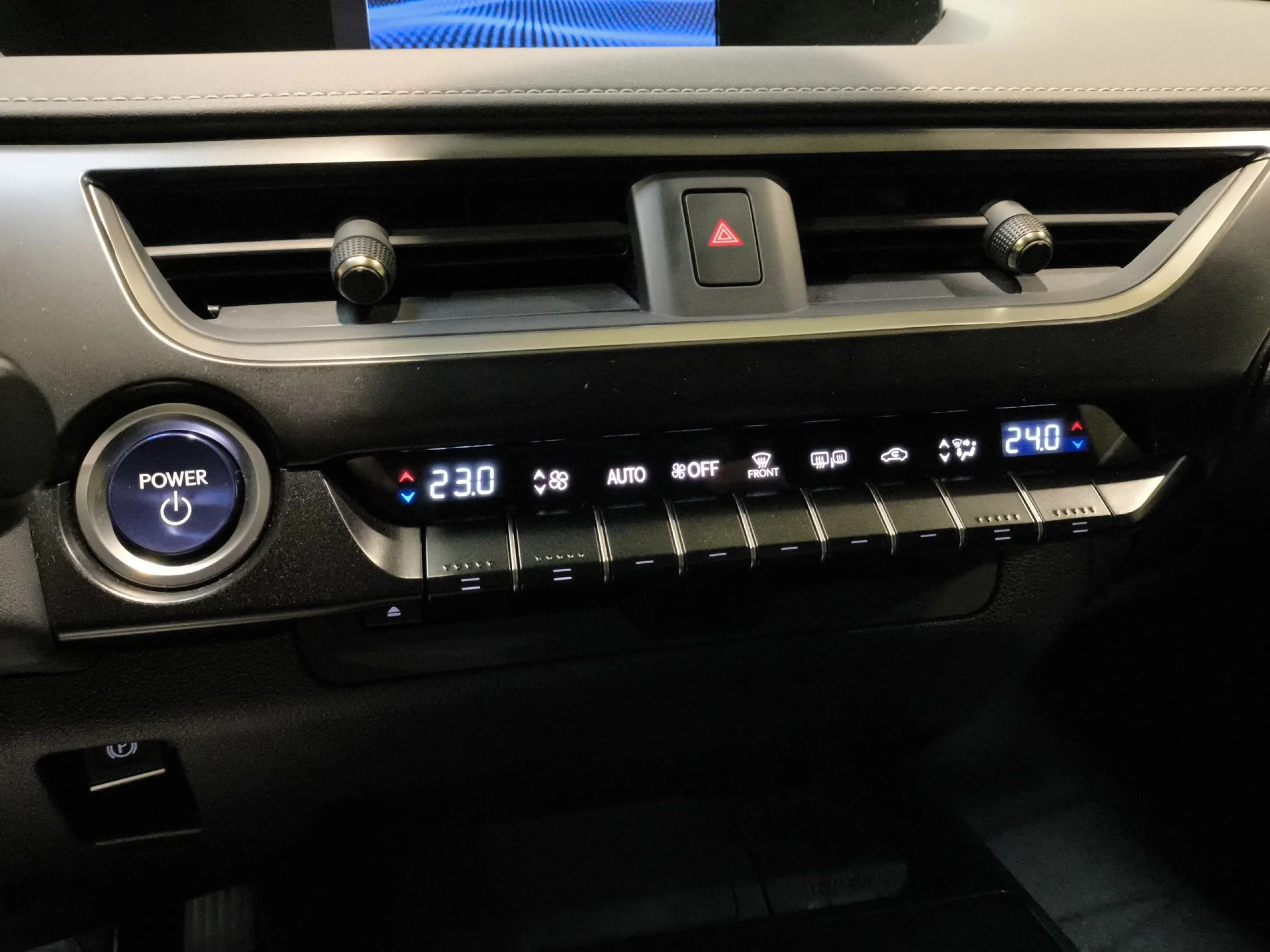 Lexus Ux 250h Business 2WD 135 kW (184 CV) - Foto 15