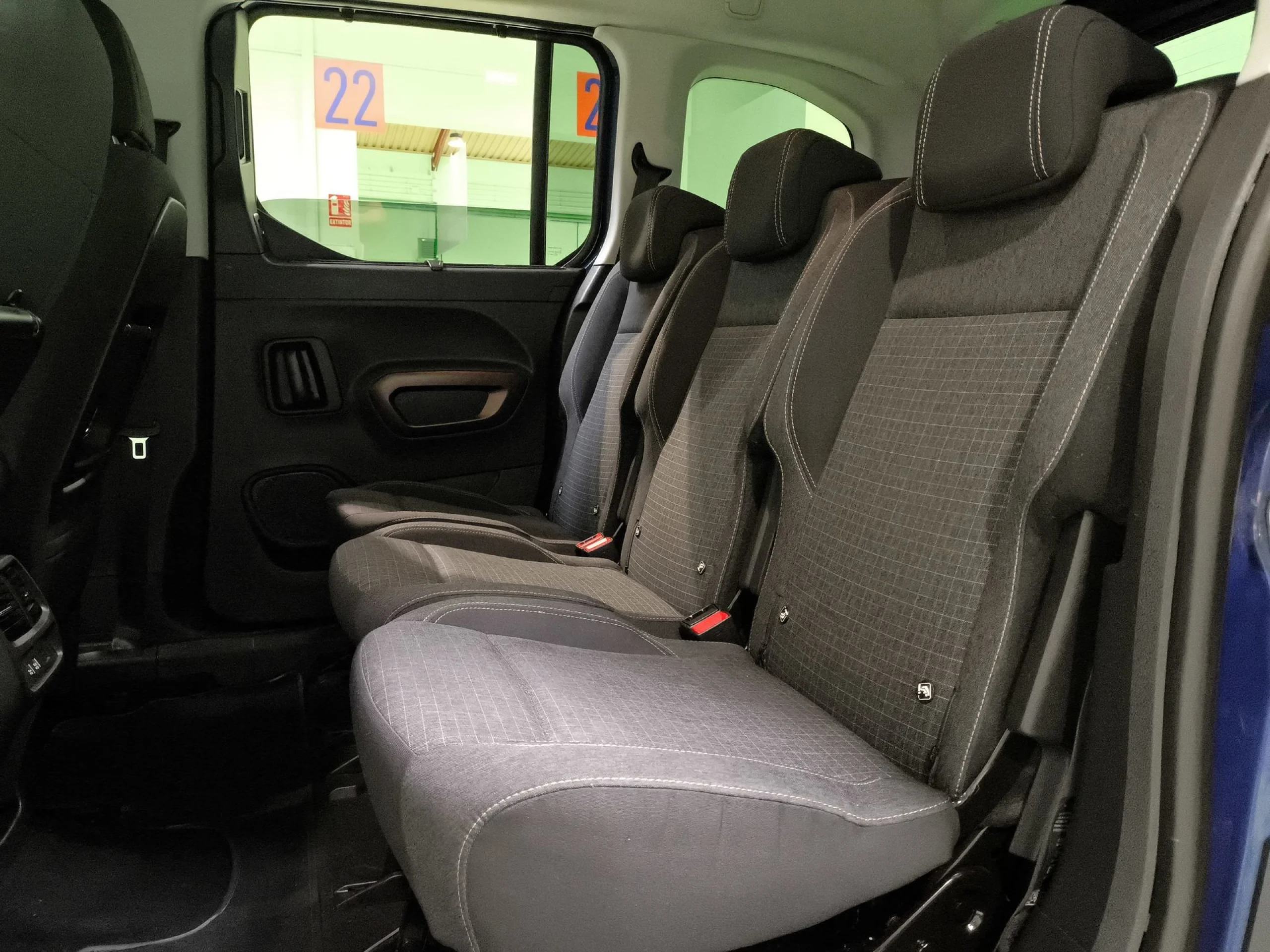 Peugeot Rifter PureTech 130 GT Line Standard EAT8 96 kW (130 CV) - Foto 21