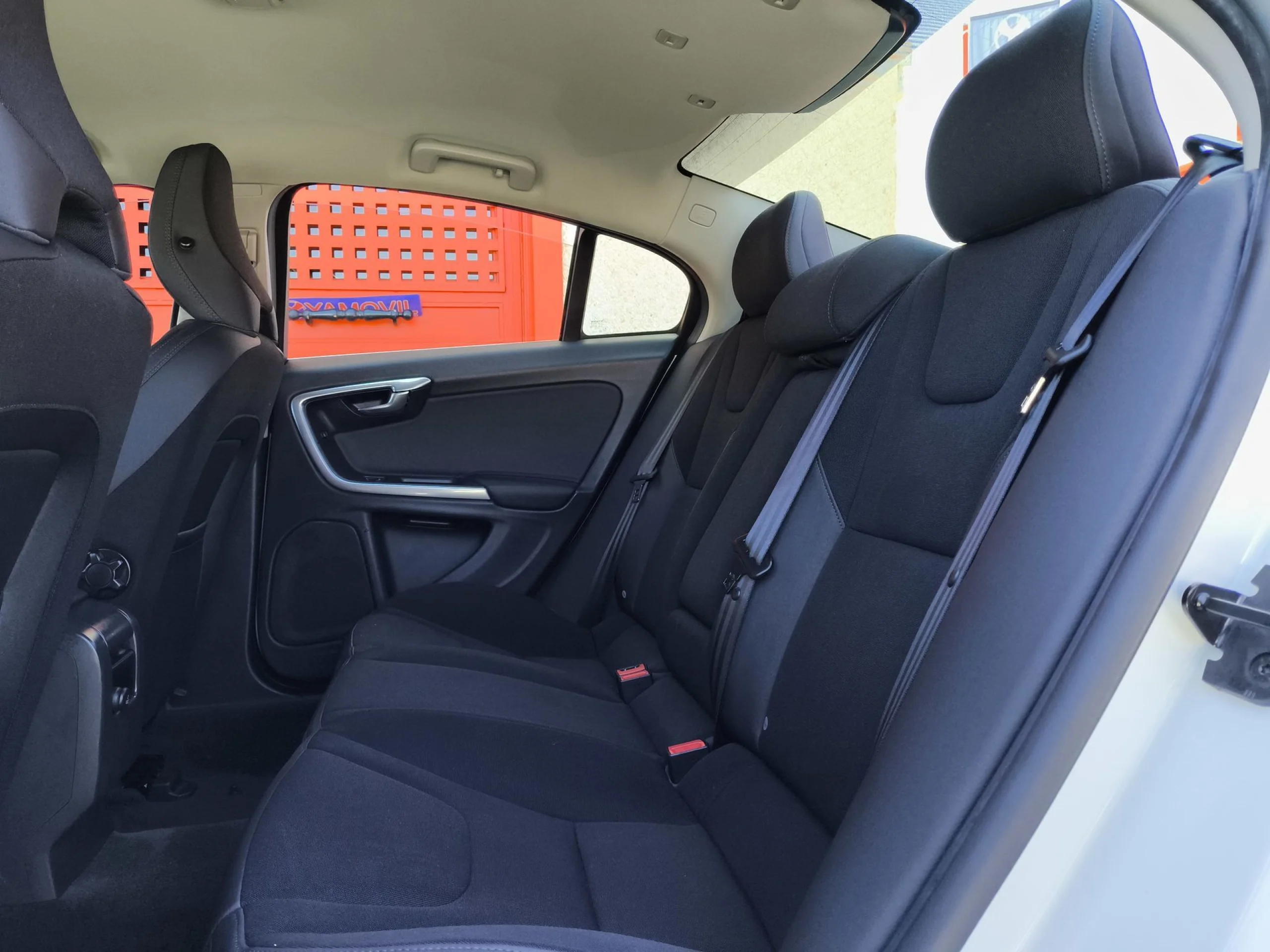 Volvo S60 D3 Momentum Auto 100 kW (136 CV) - Foto 17
