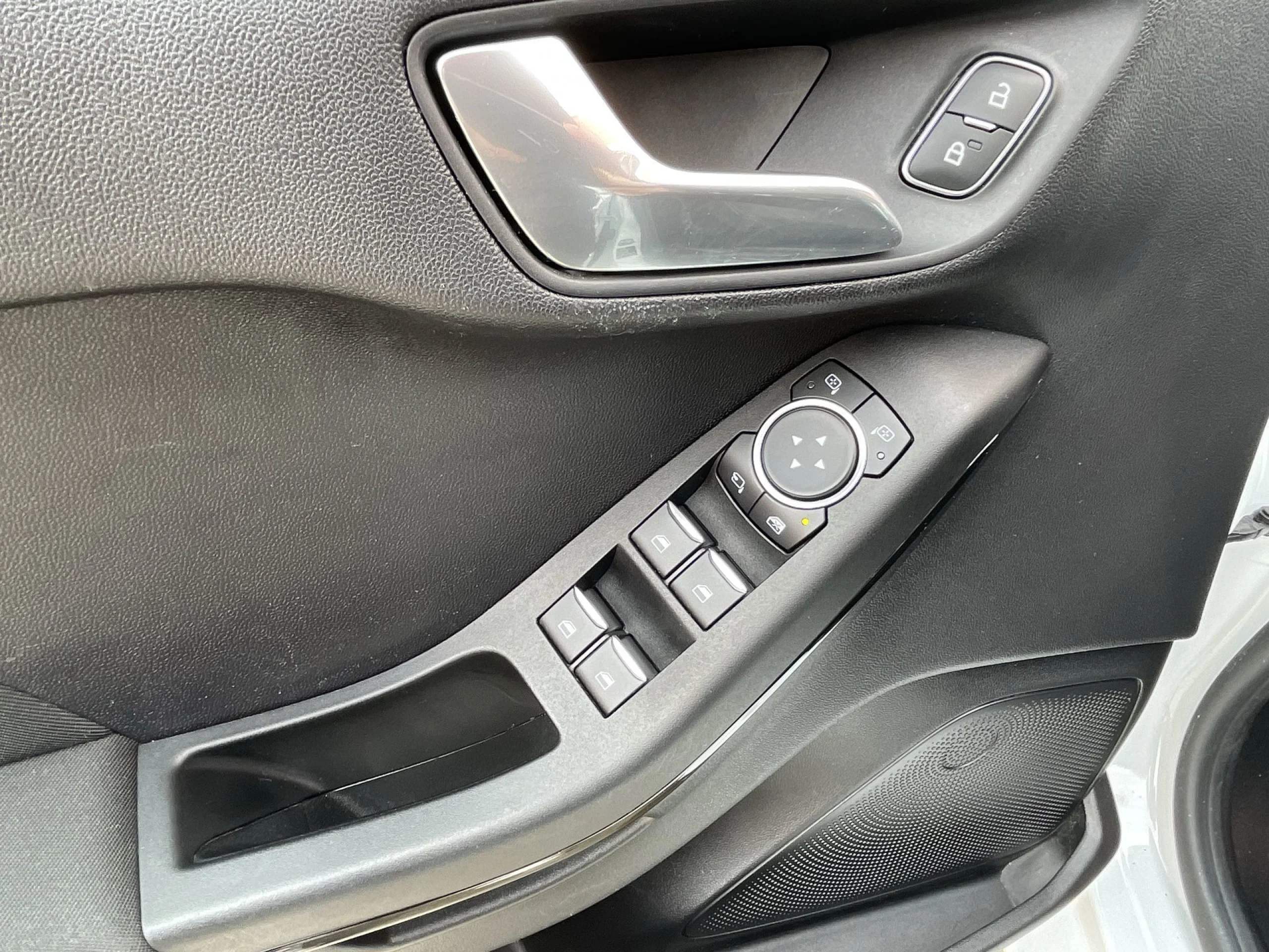 Ford Fiesta 1.1 Ti-VCT Trend 55 kW (75 CV) - Foto 9