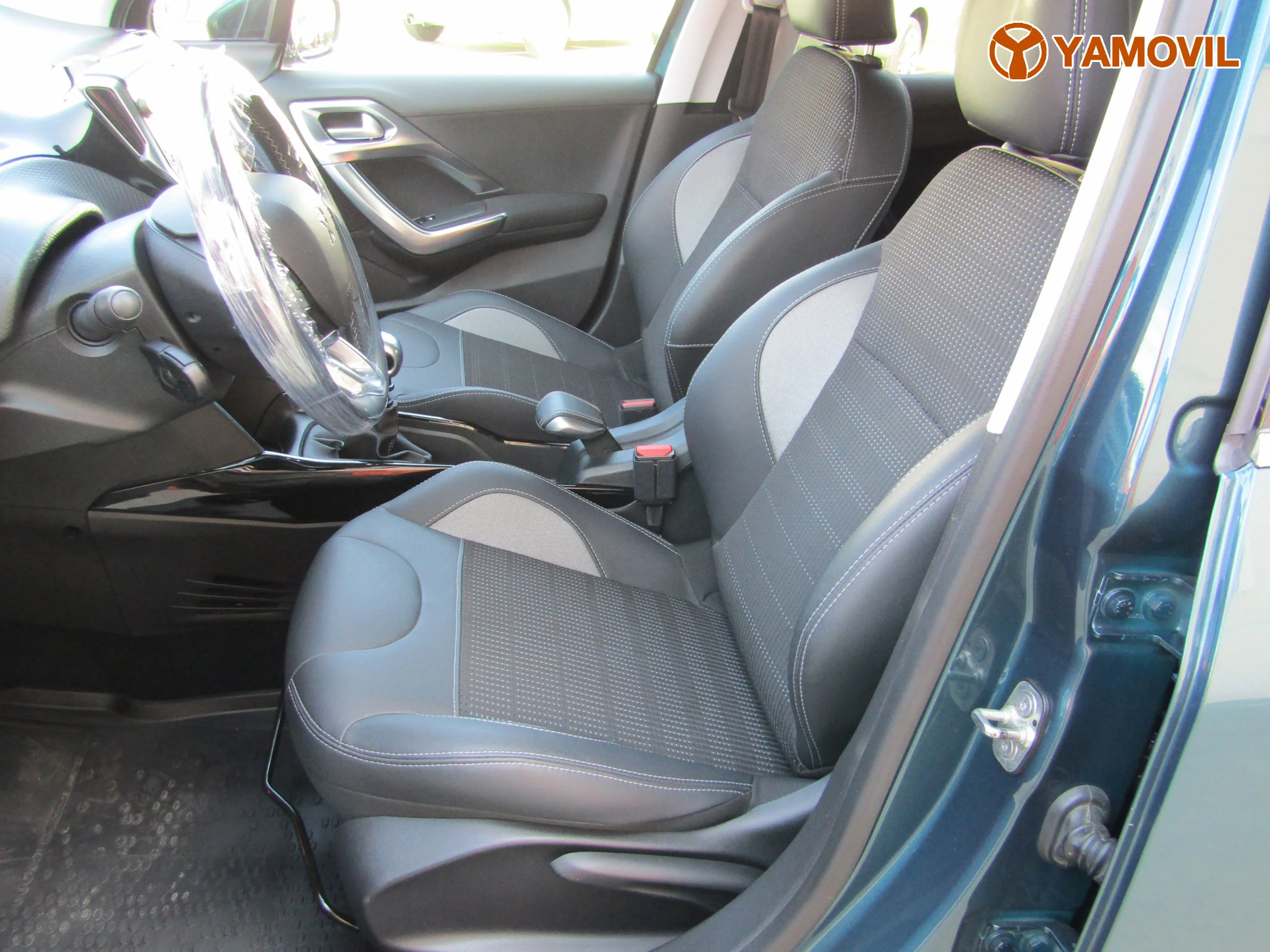Peugeot 2008 1.2 PURETECH ALLURE - Foto 18