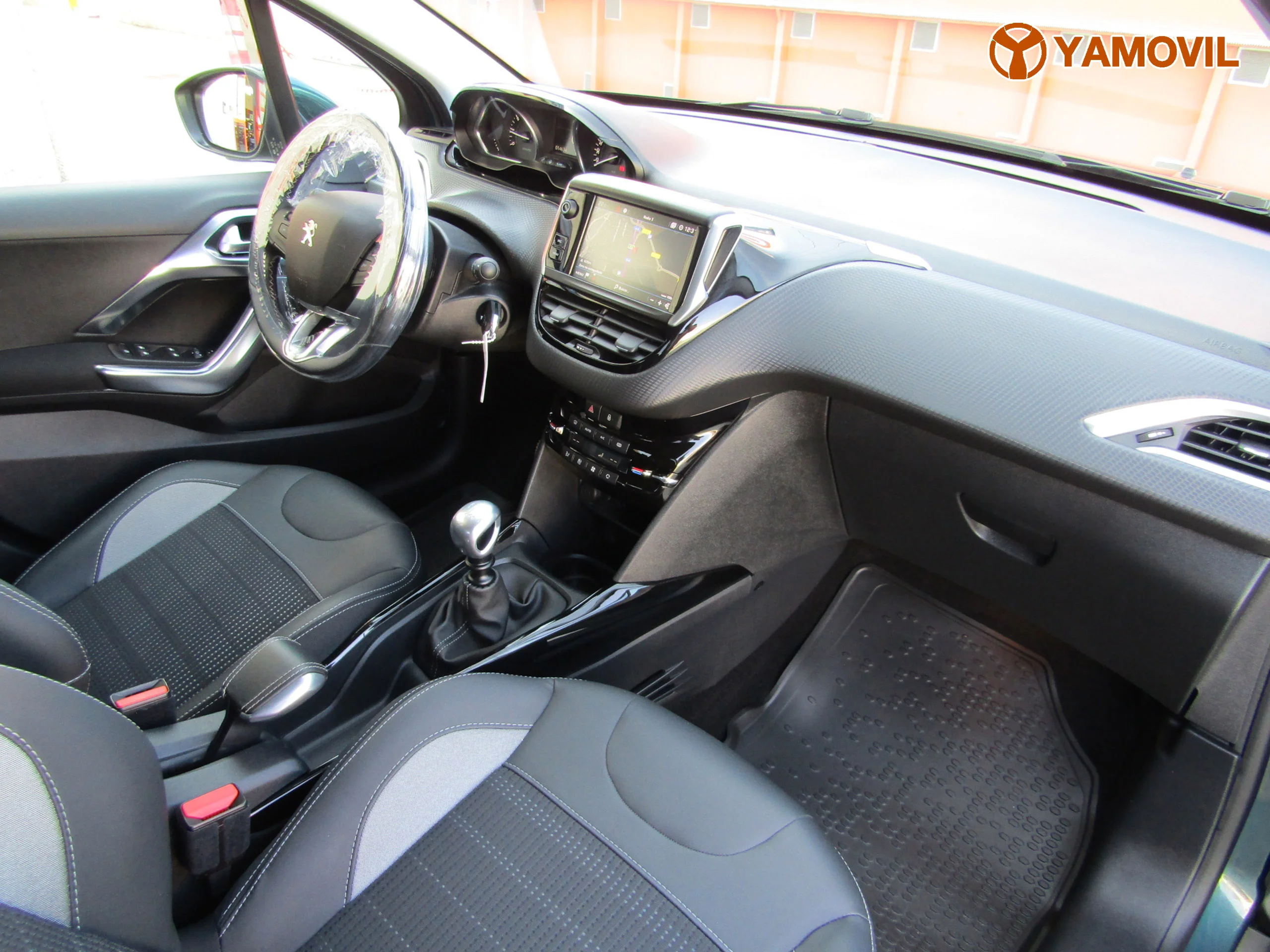 Peugeot 2008 1.2 PURETECH ALLURE - Foto 14