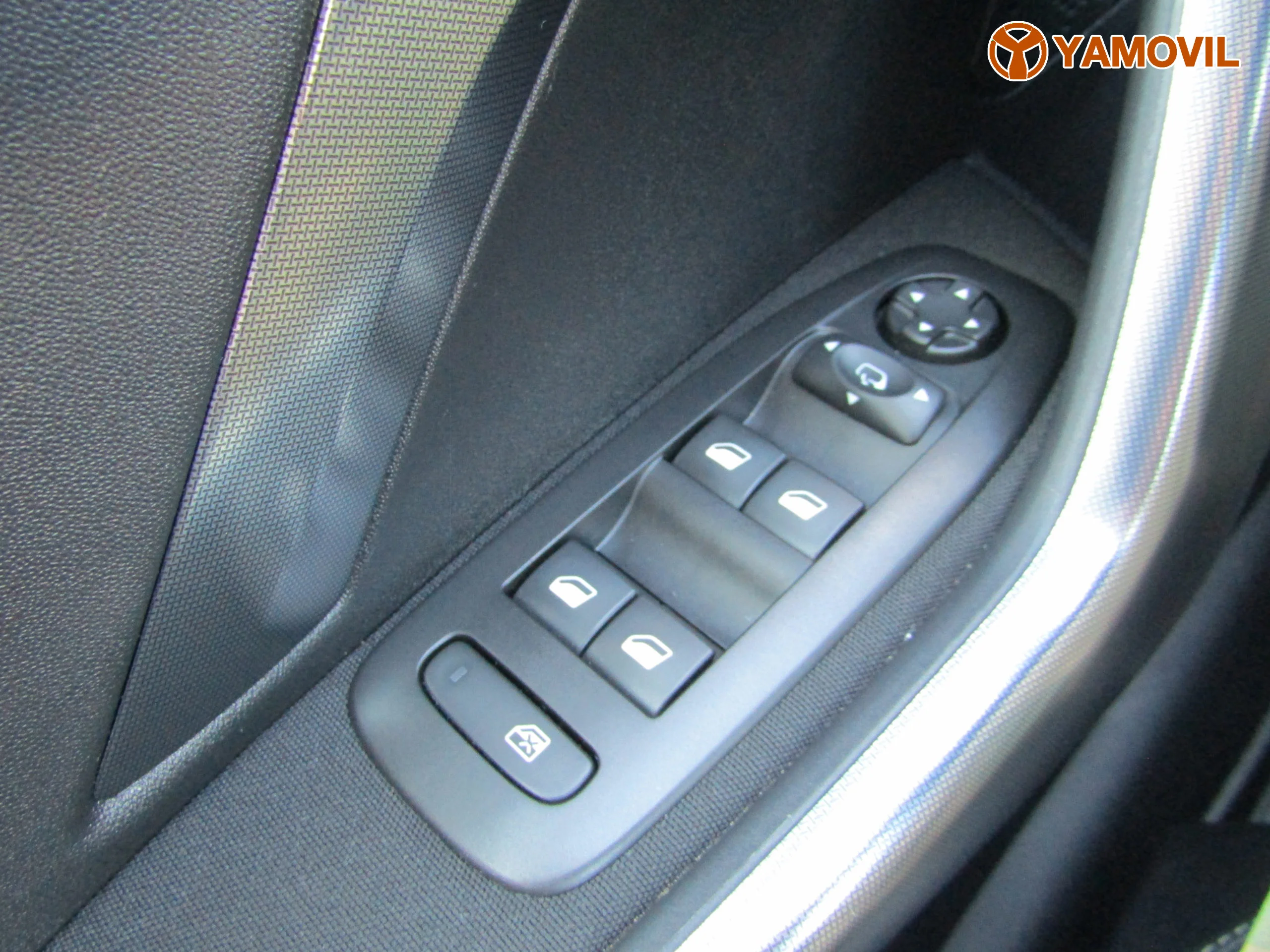 Peugeot 2008 1.2 PURETECH ALLURE - Foto 29