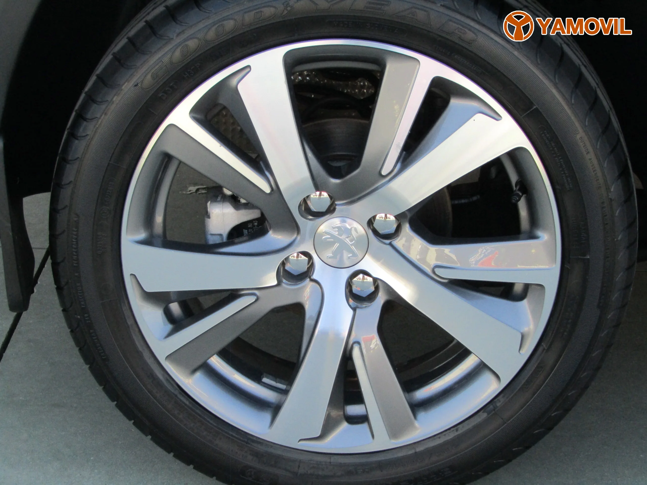 Peugeot 2008 1.2 PURETECH ALLURE - Foto 11