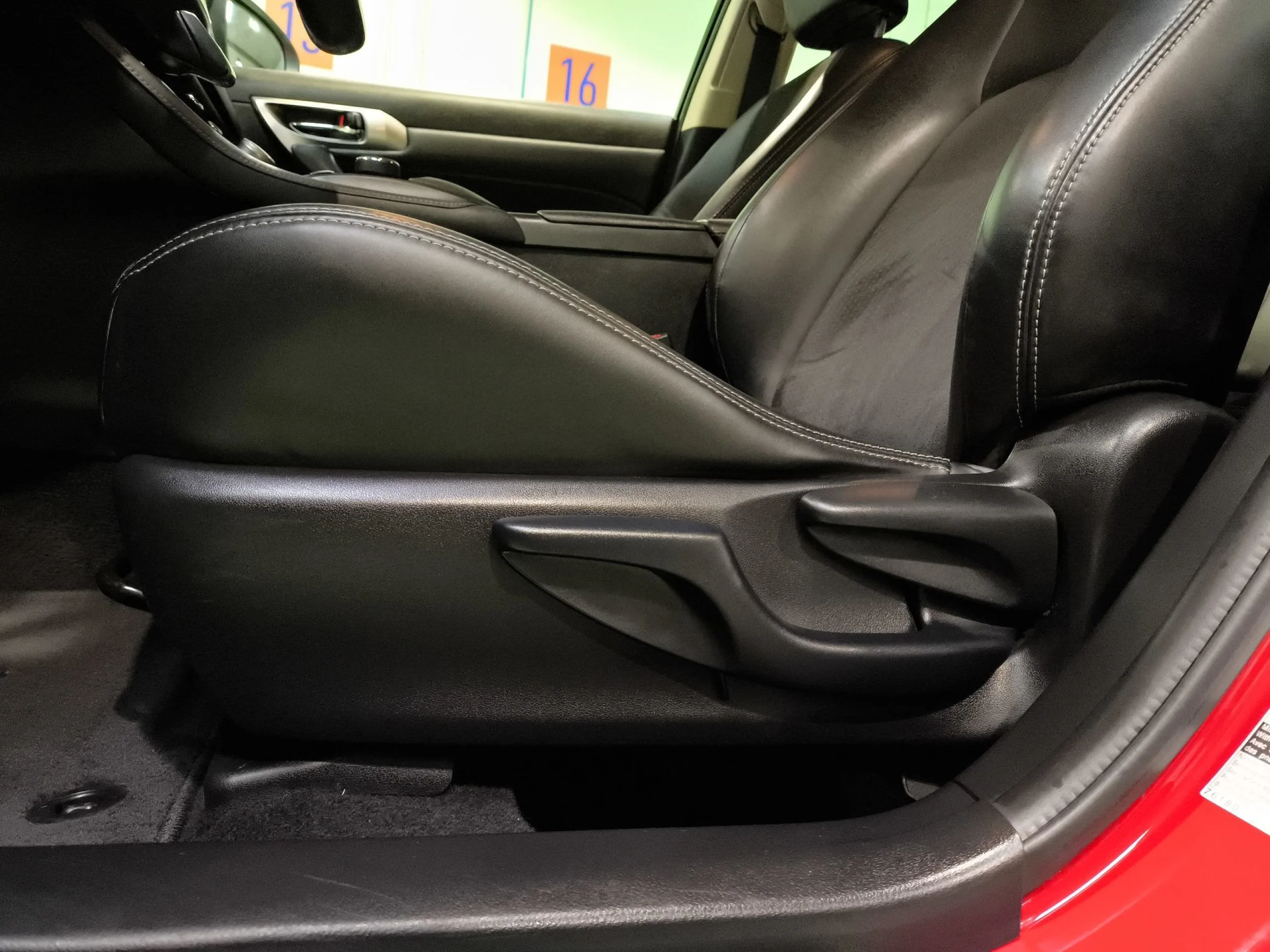 Lexus CT 200h Sport Edition 100 kW (136 CV) - Foto 9