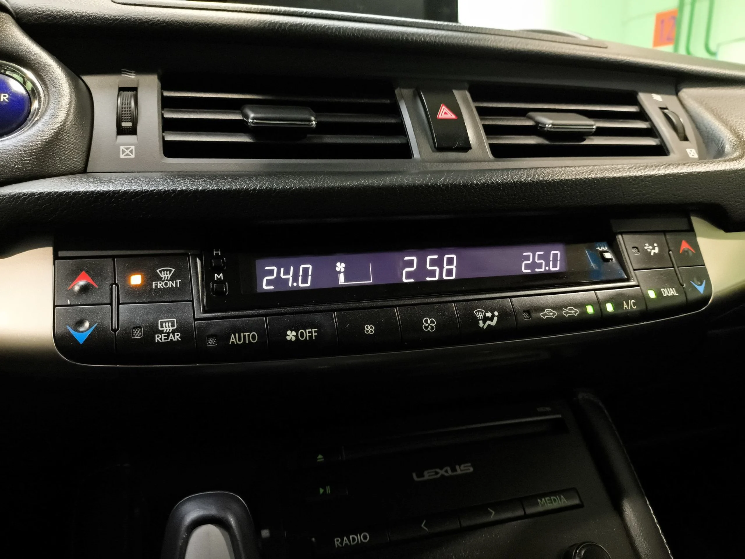 Lexus CT 200h Sport Edition 100 kW (136 CV) - Foto 17