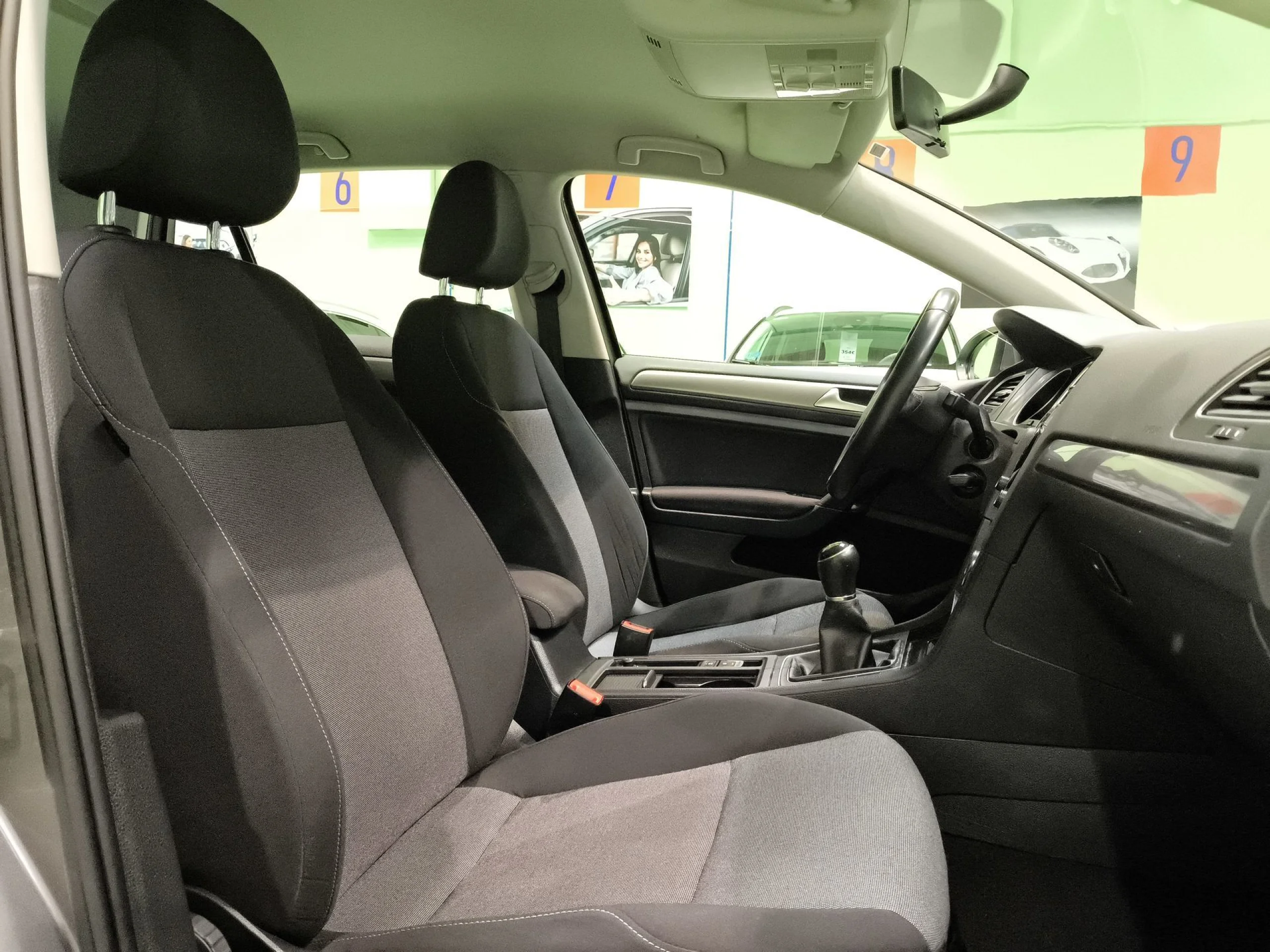 Volkswagen Golf Edition 1.2 TSI BMT 77 kW (105 CV) - Foto 19