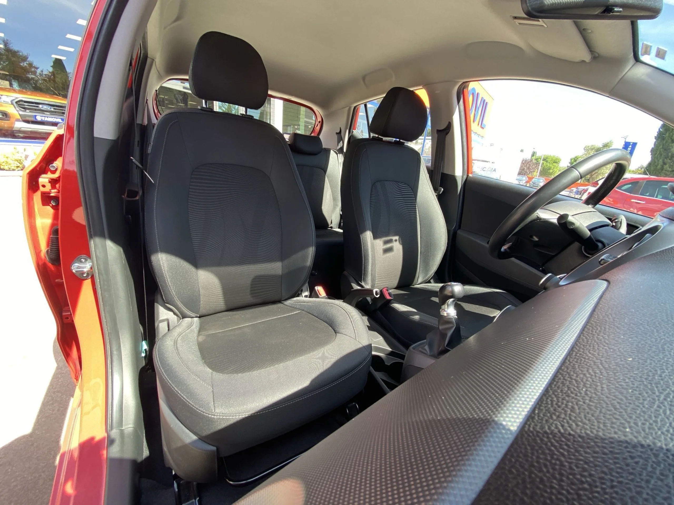 Hyundai I10 1.0 Go ! Auto 49 kW (66 CV) - Foto 17