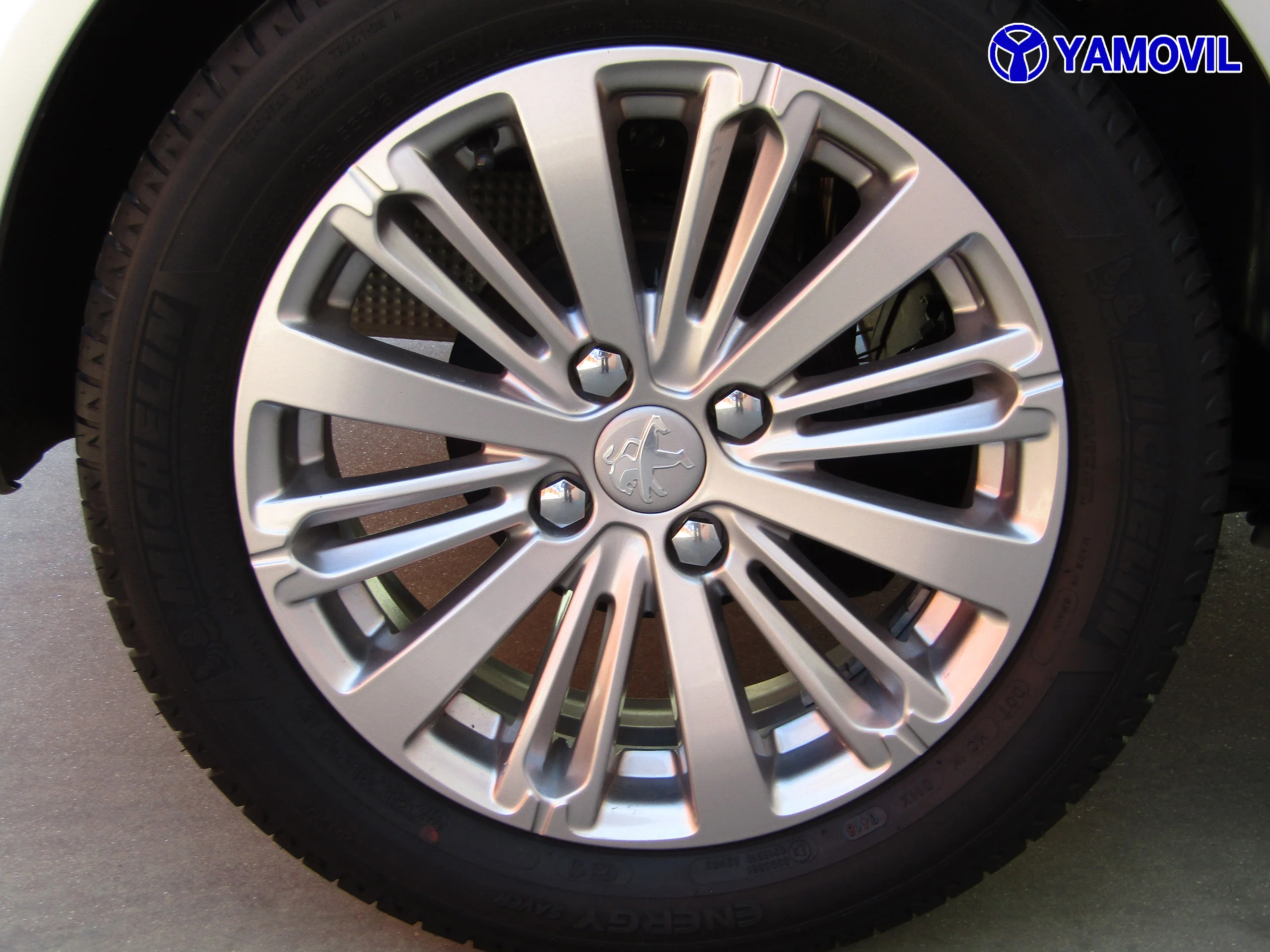 Peugeot 208 STYLE PURETECH 5P - Foto 10