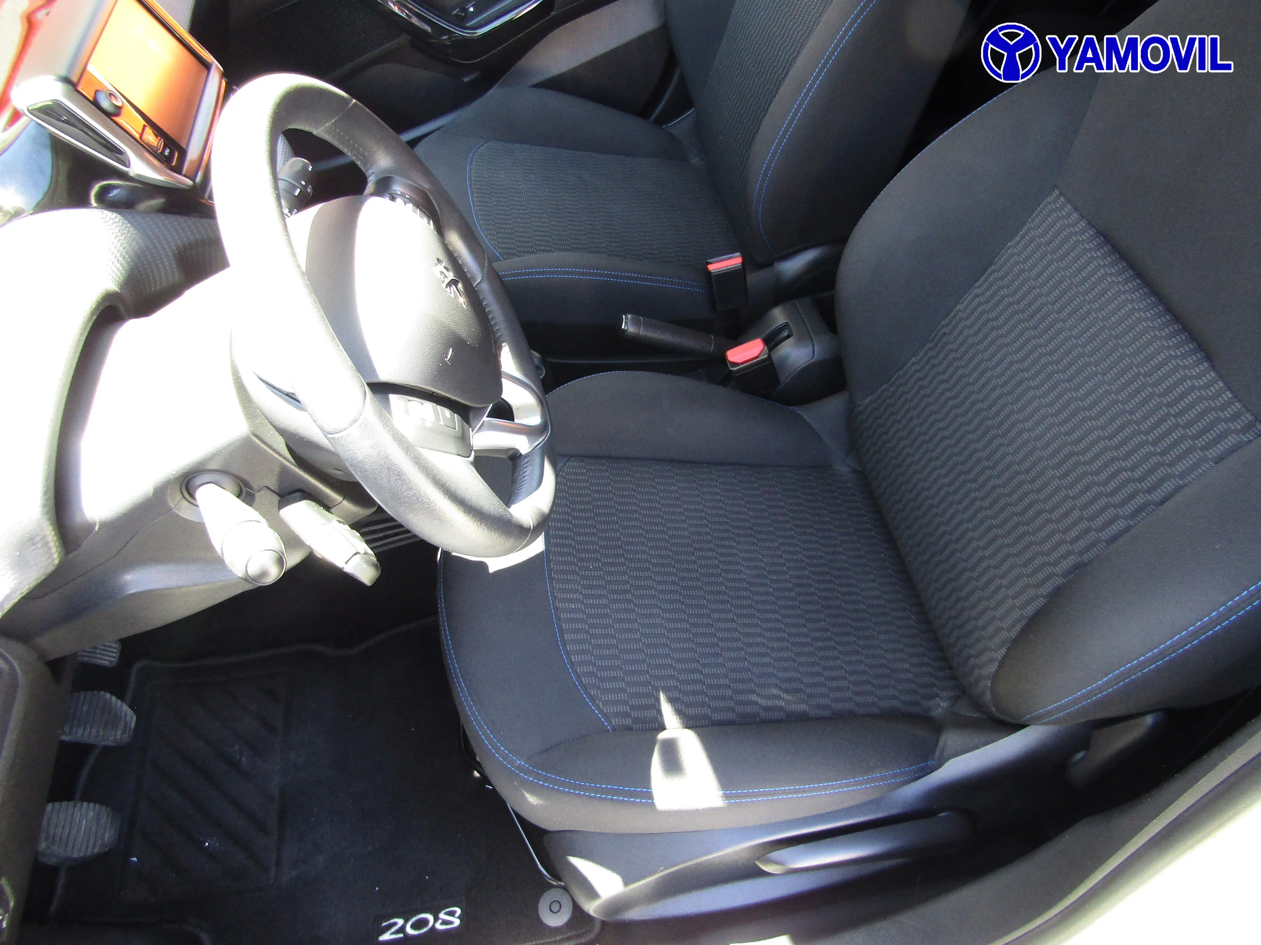 Peugeot 208 STYLE PURETECH 5P - Foto 13