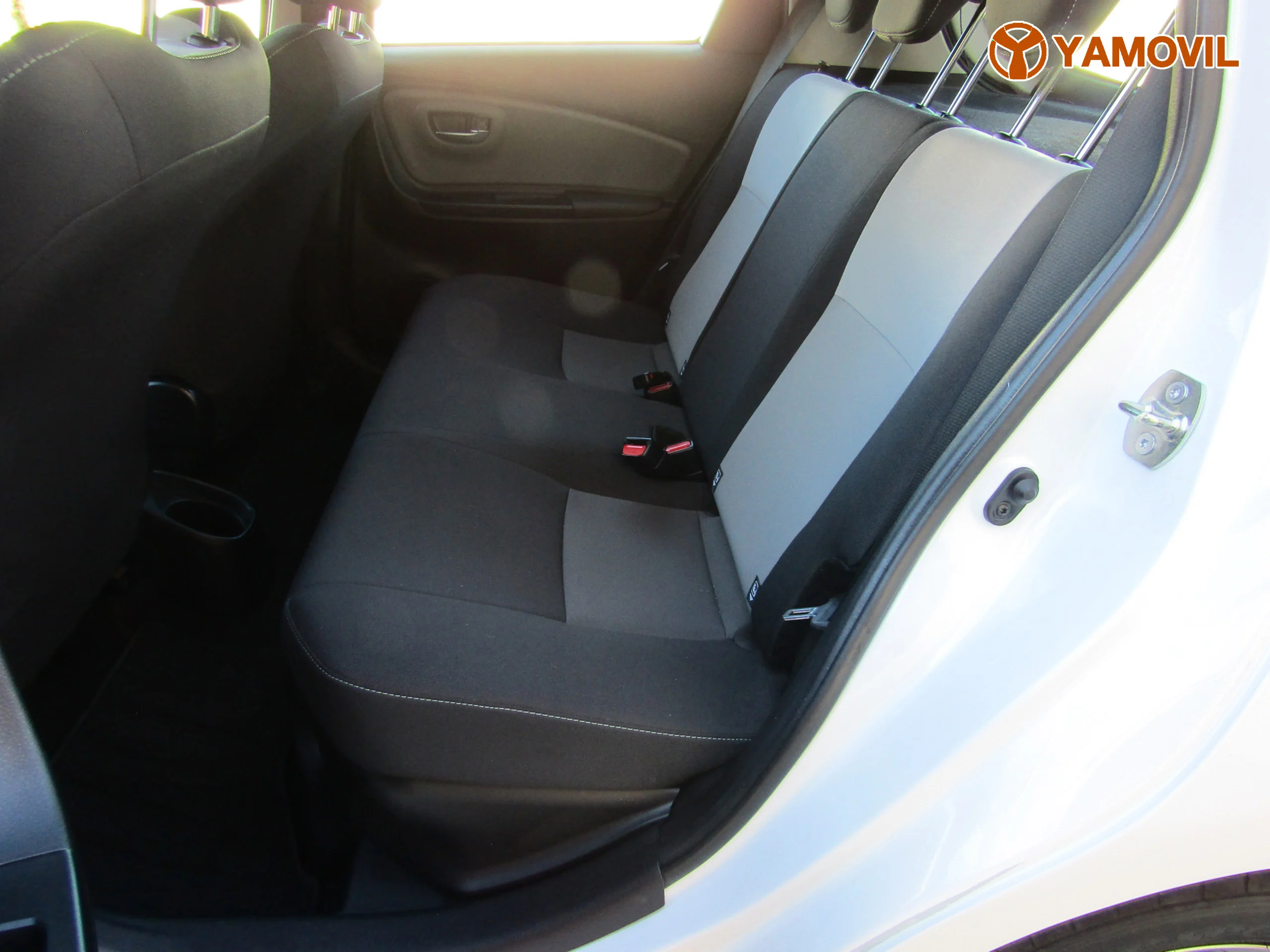 Toyota Yaris 1.5 HYBRID ACTIVE TECH - Foto 14