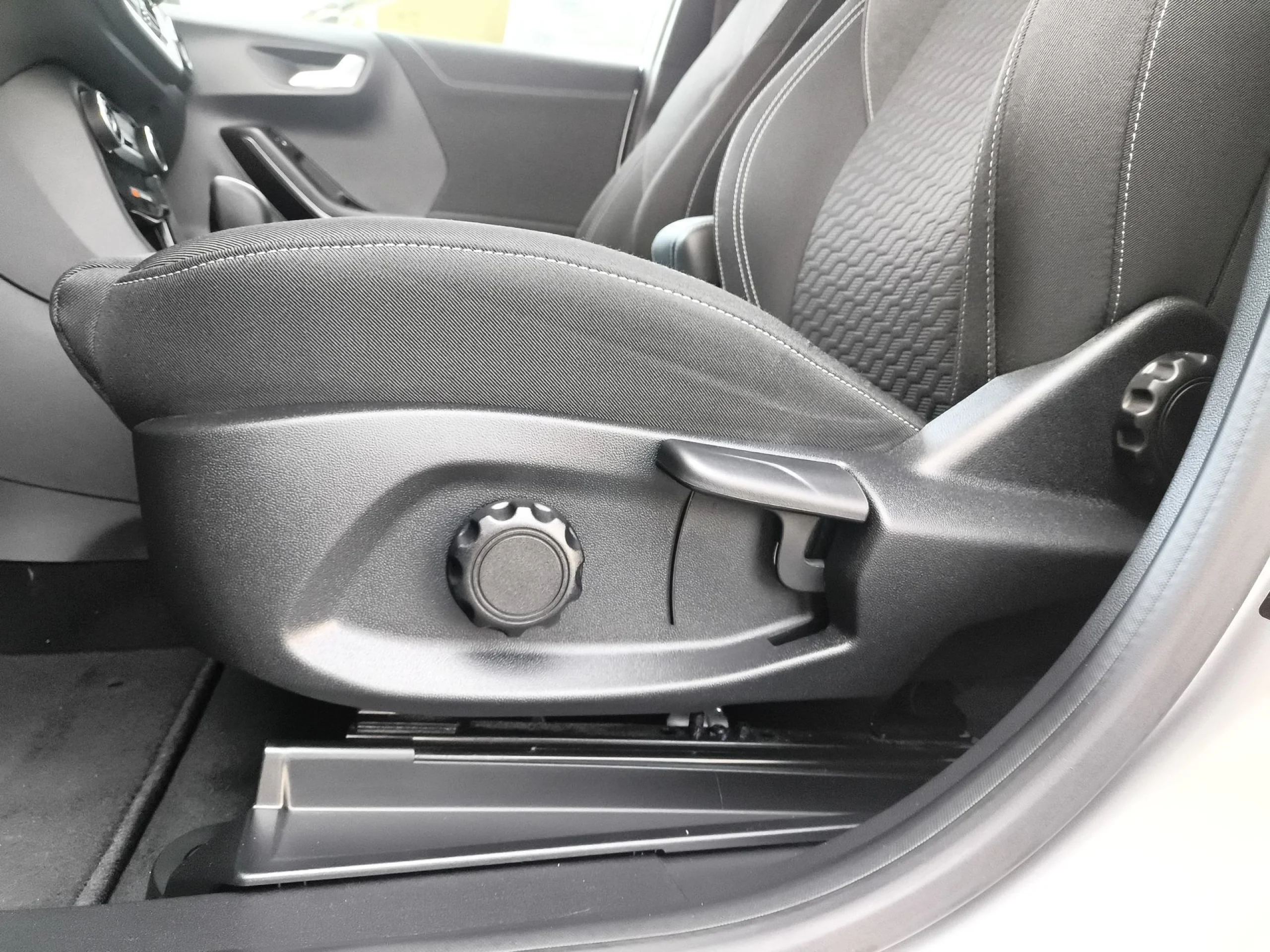 Ford Puma 1.0 EcoBoost MHEV Titanium 92 kW (125 CV) - Foto 9