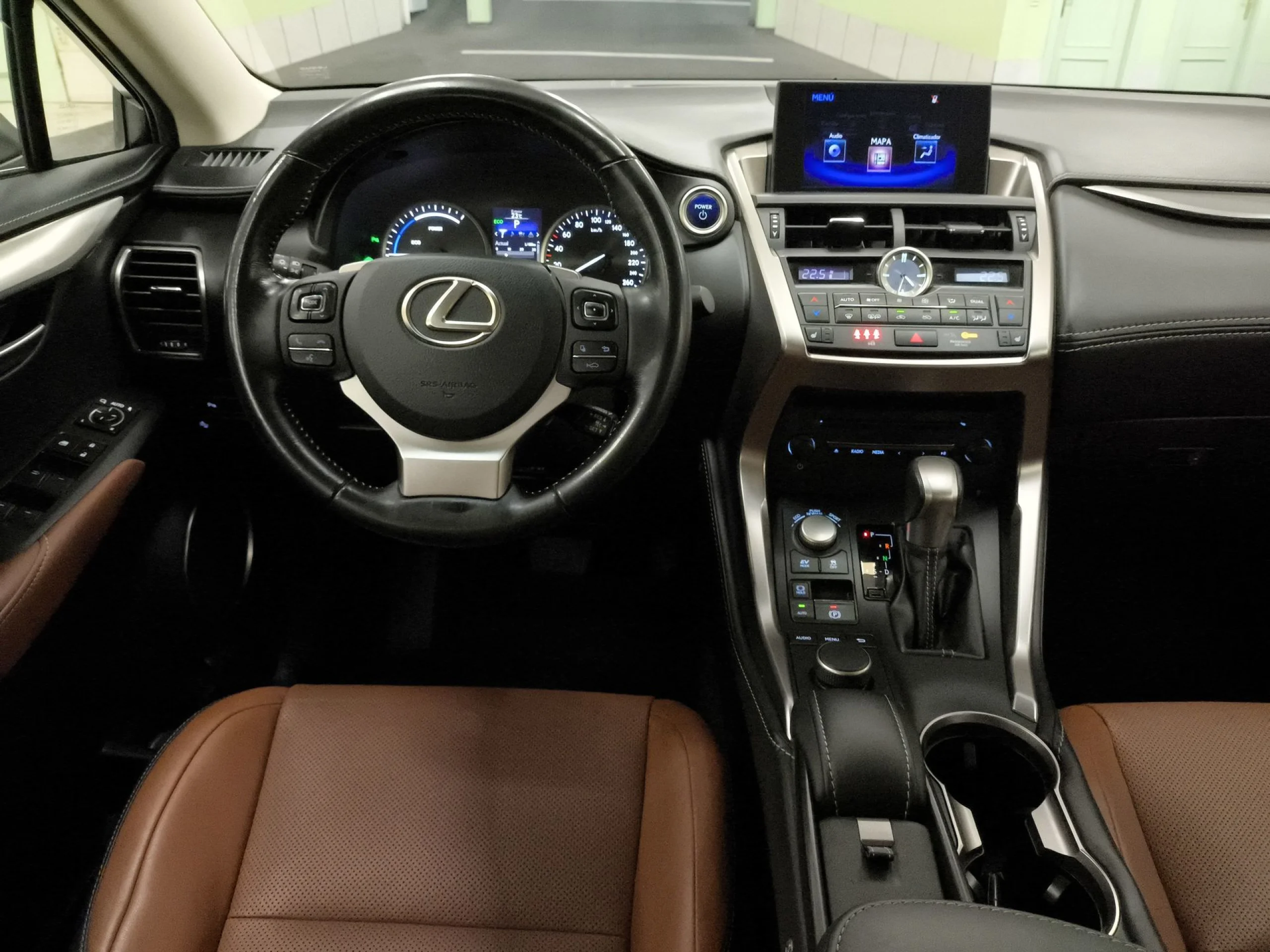 Lexus NX 300h Executive 4WD 145 kW (197 CV) - Foto 11