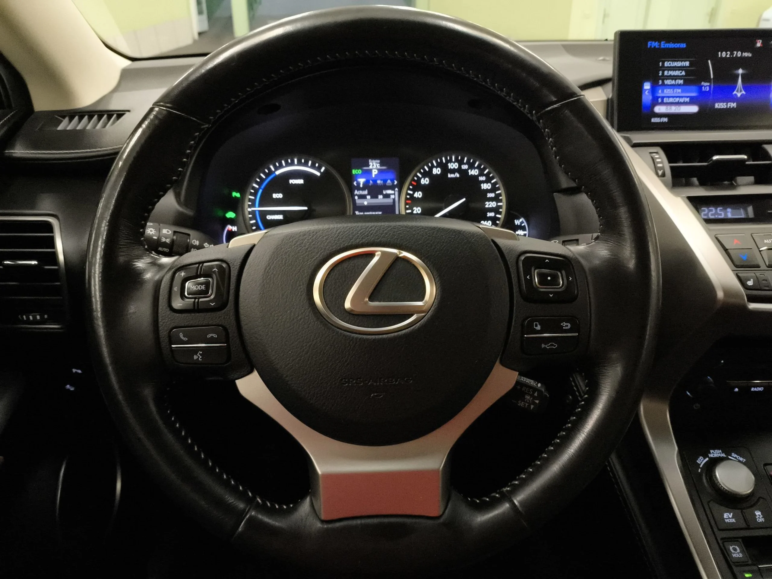 Lexus NX 300h Executive 4WD 145 kW (197 CV) - Foto 13