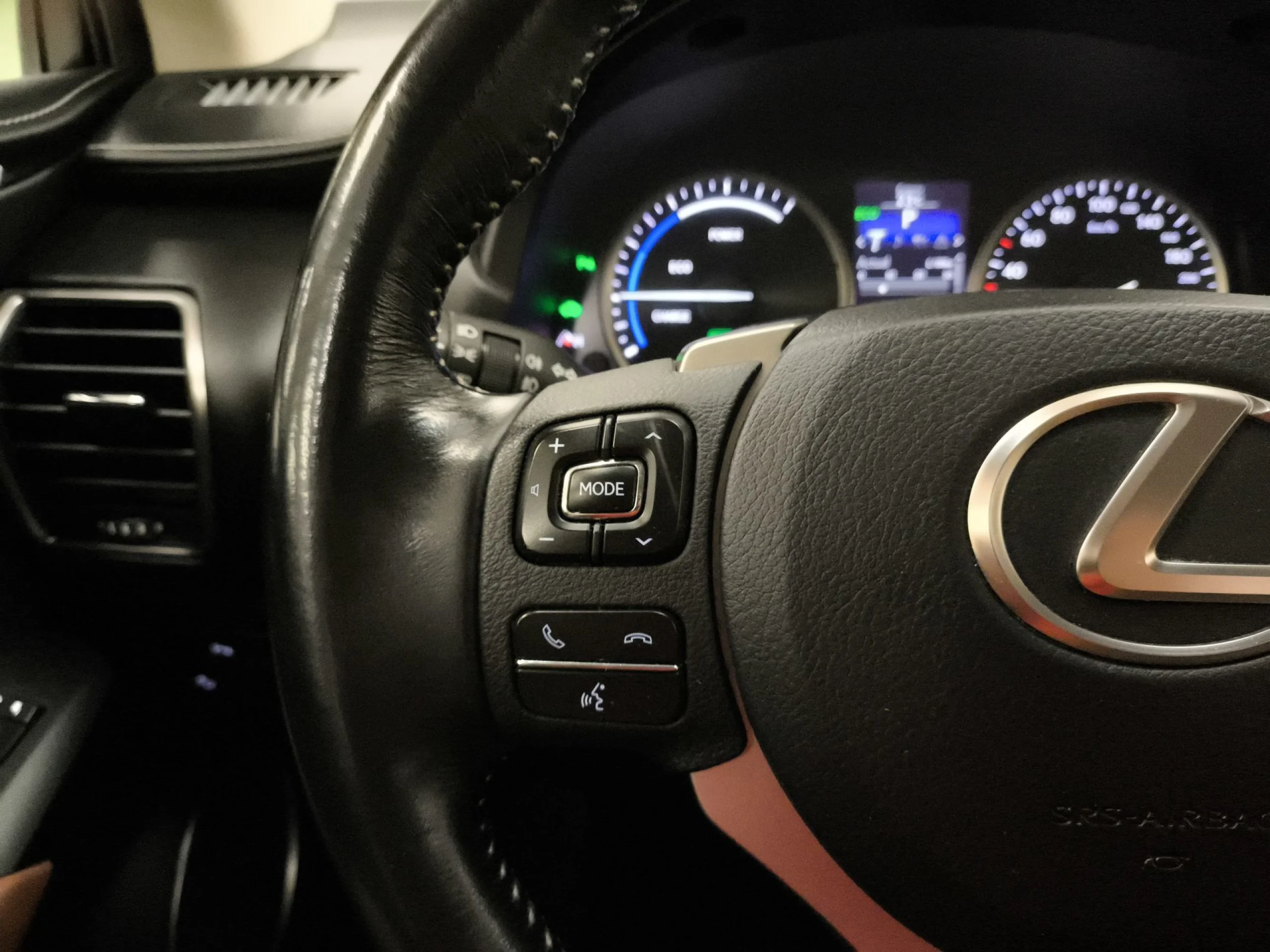 Lexus NX 300h Executive 4WD 145 kW (197 CV) - Foto 14