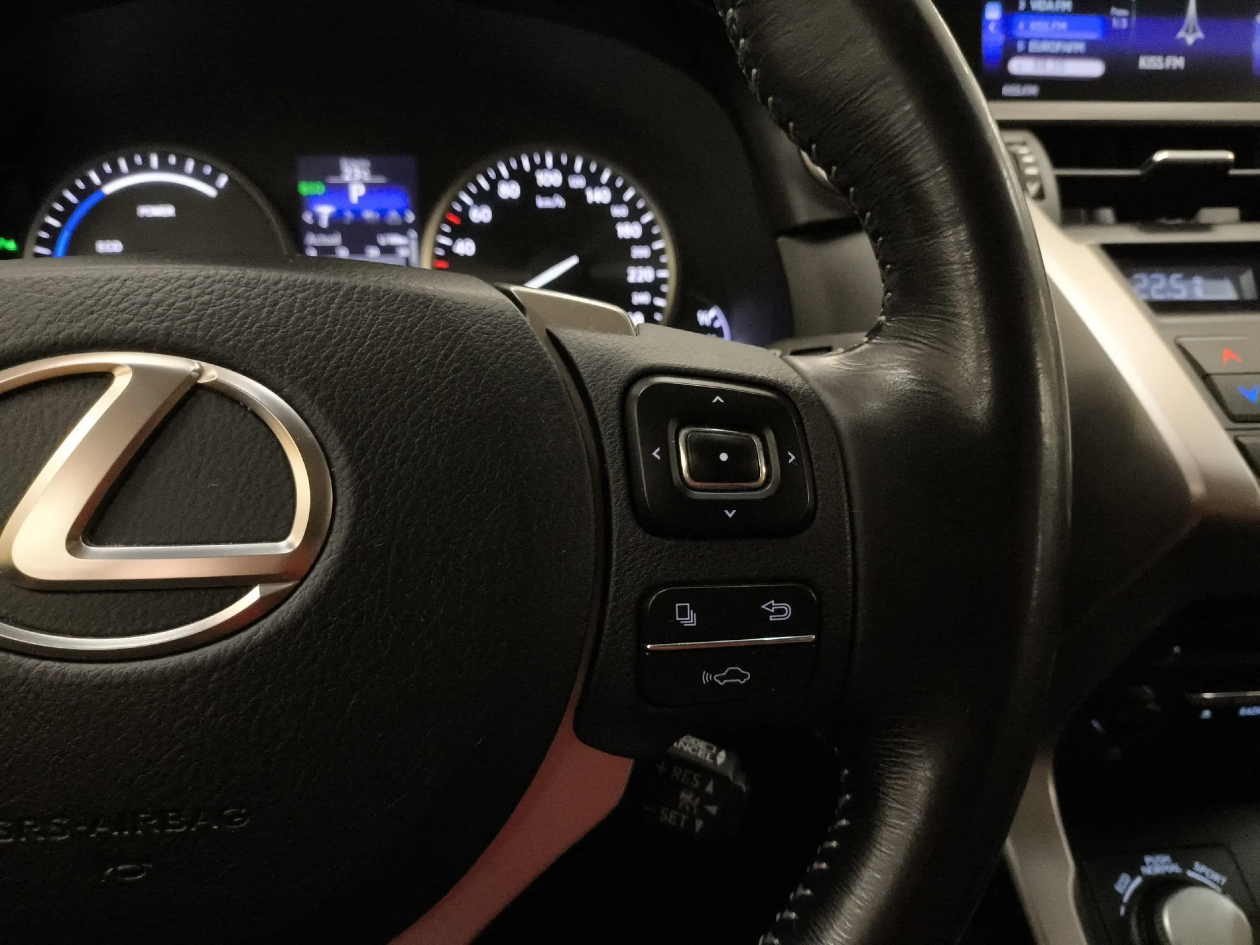 Lexus NX 300h Executive 4WD 145 kW (197 CV) - Foto 15