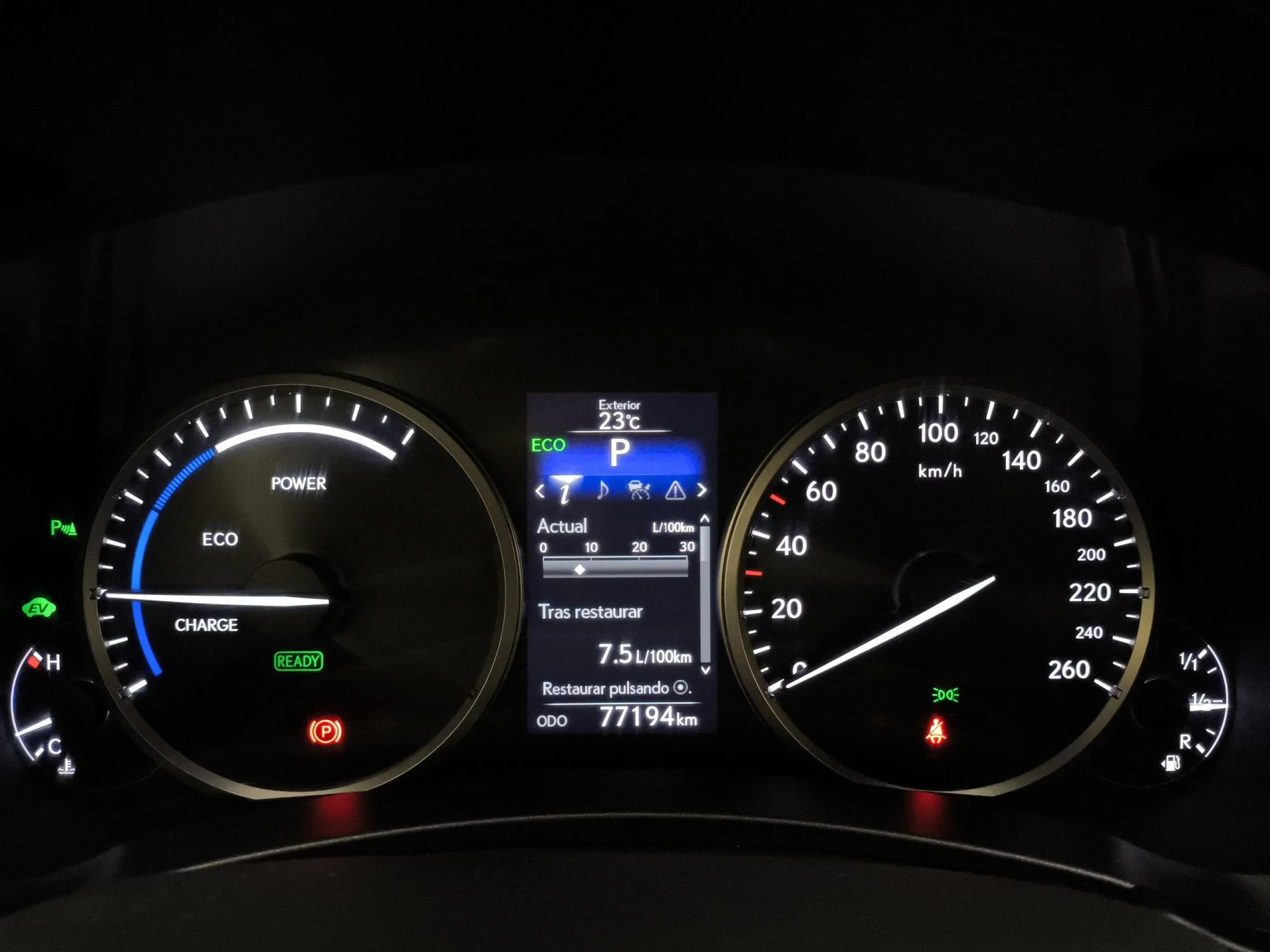 Lexus NX 300h Executive 4WD 145 kW (197 CV) - Foto 18