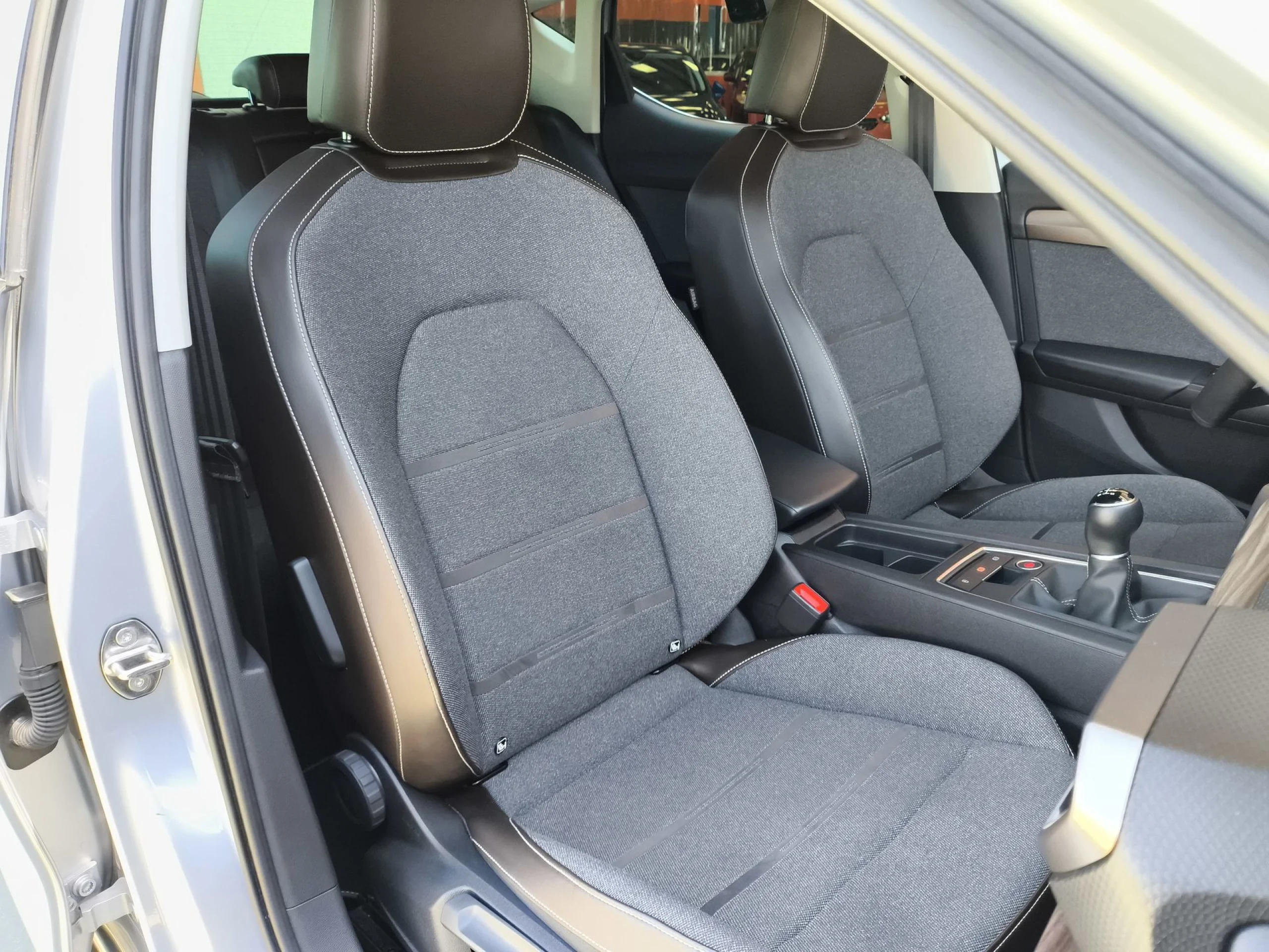 Seat León 1.5 TSI SANDS Xcellence Go L 110 kW (150 CV) - Foto 32