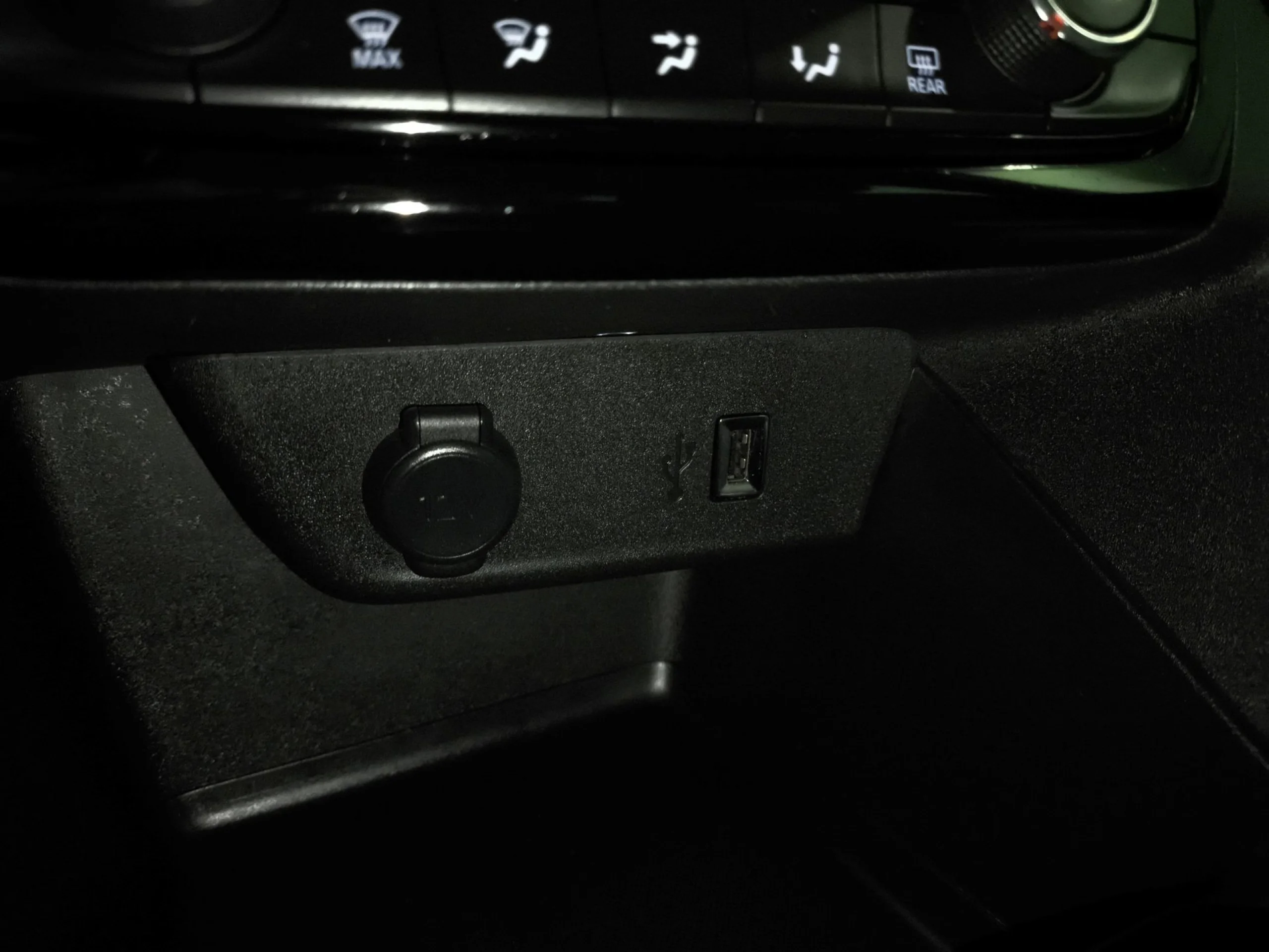 Opel Corsa 1.2 XEL Edition 55 kW (75 CV) - Foto 21