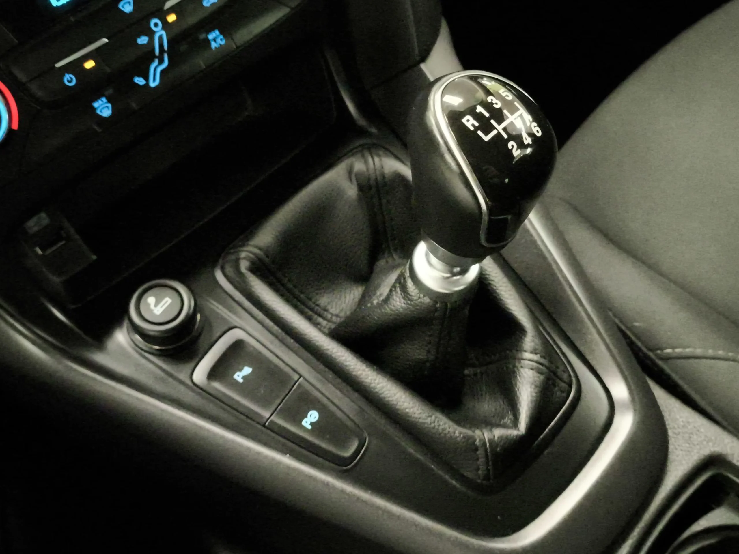 Ford Focus 1.5 TDCi Trend+ 88 kW (120 CV) - Foto 17