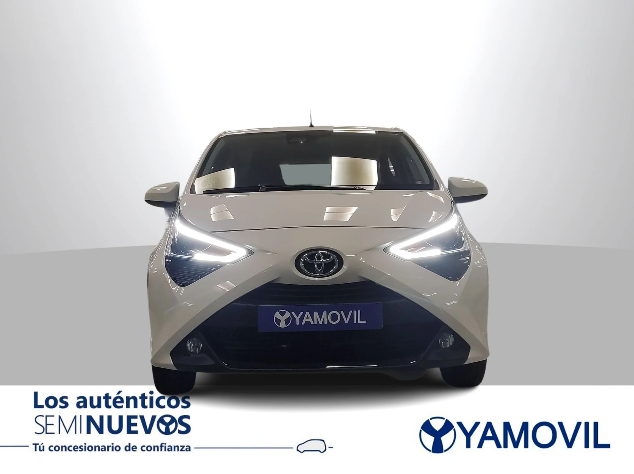 Toyota Aygo 1.0 70 x-play 53 kW (72 CV) - Foto 6