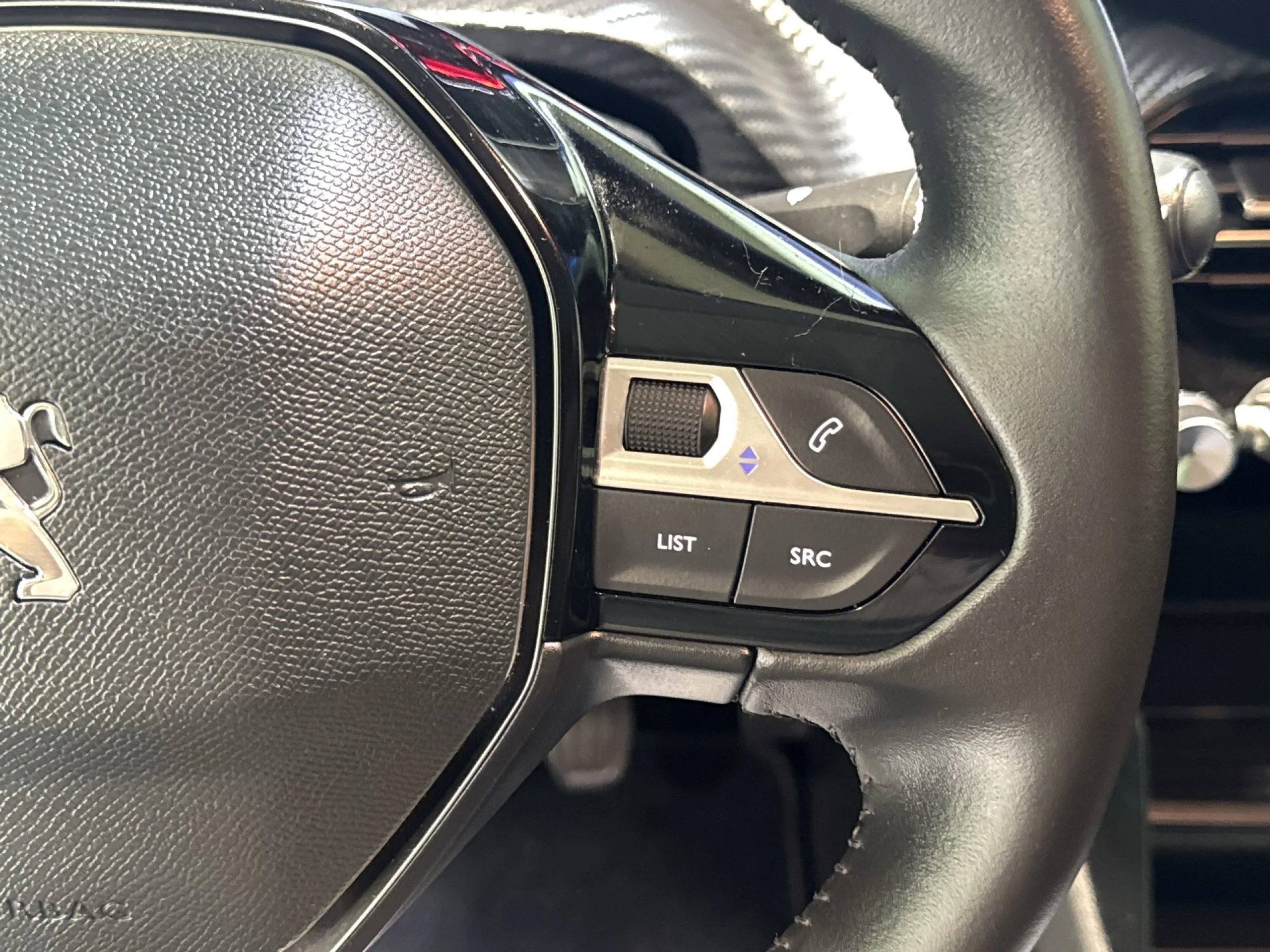 Peugeot 208 BlueHDi 100 Active 75 kW (100 CV) - Foto 16