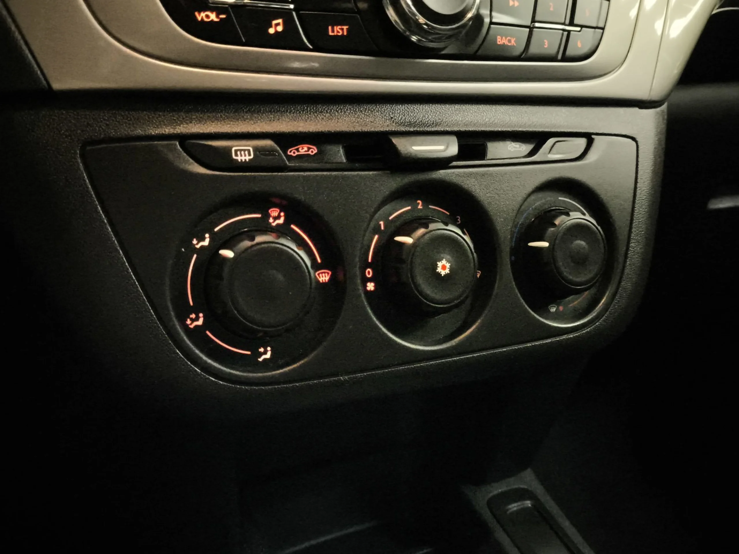 Citroen C-Elysee PureTech 82 Feel 60 kW (82 CV) - Foto 13