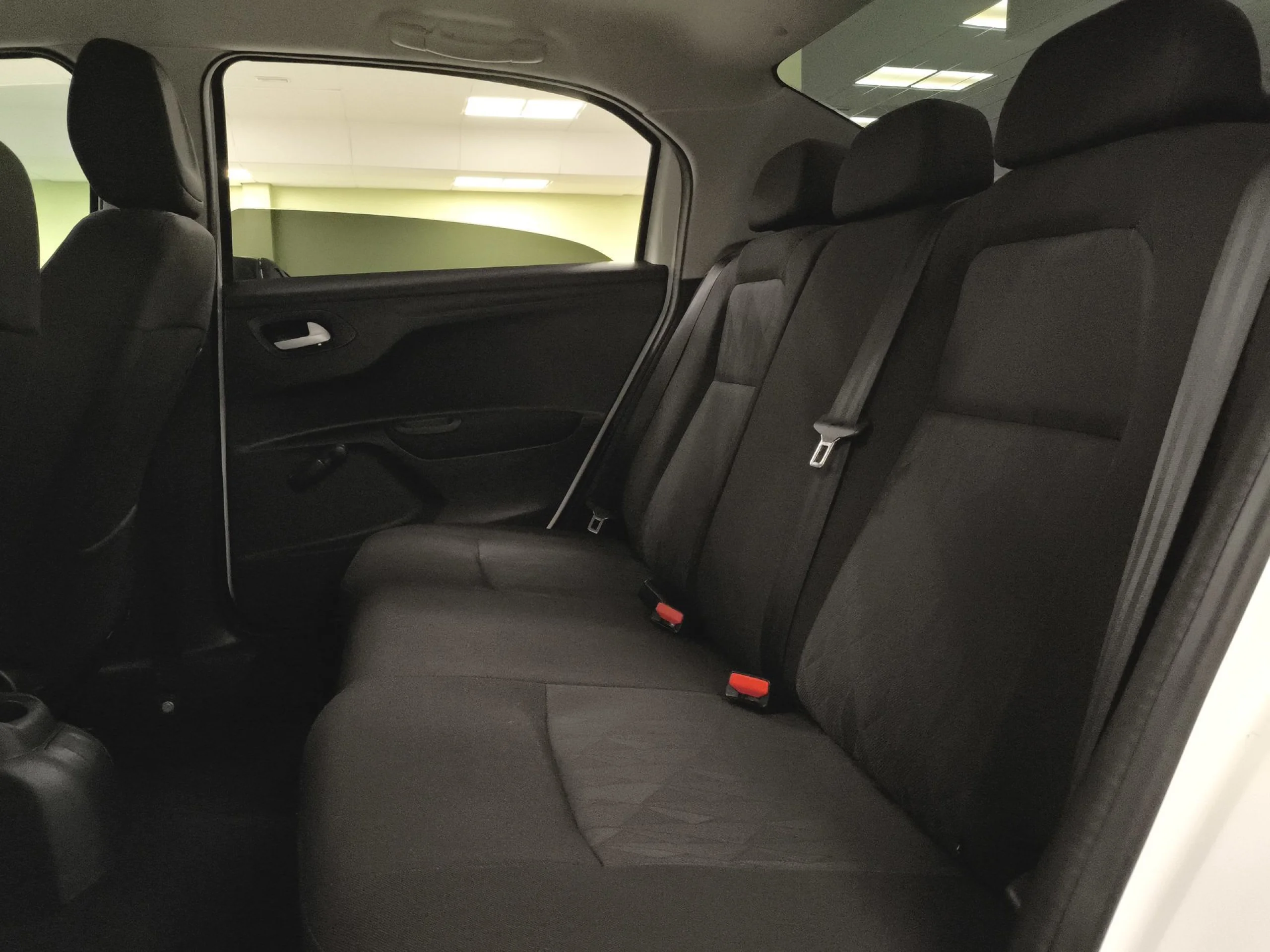 Citroen C-Elysee PureTech 82 Feel 60 kW (82 CV) - Foto 16
