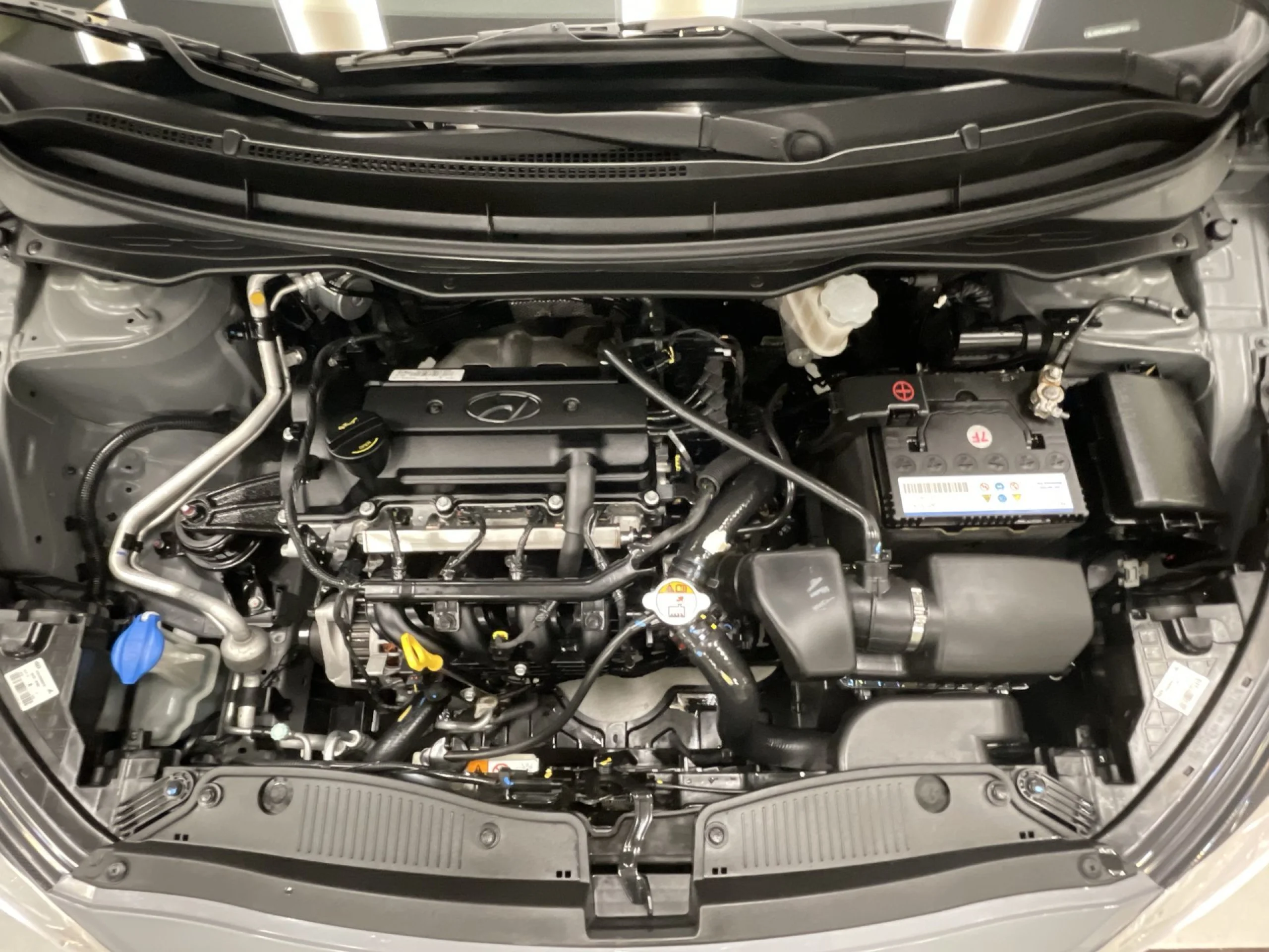 Hyundai I20 1.2 MPI Go 63 kW (85 CV) - Foto 19