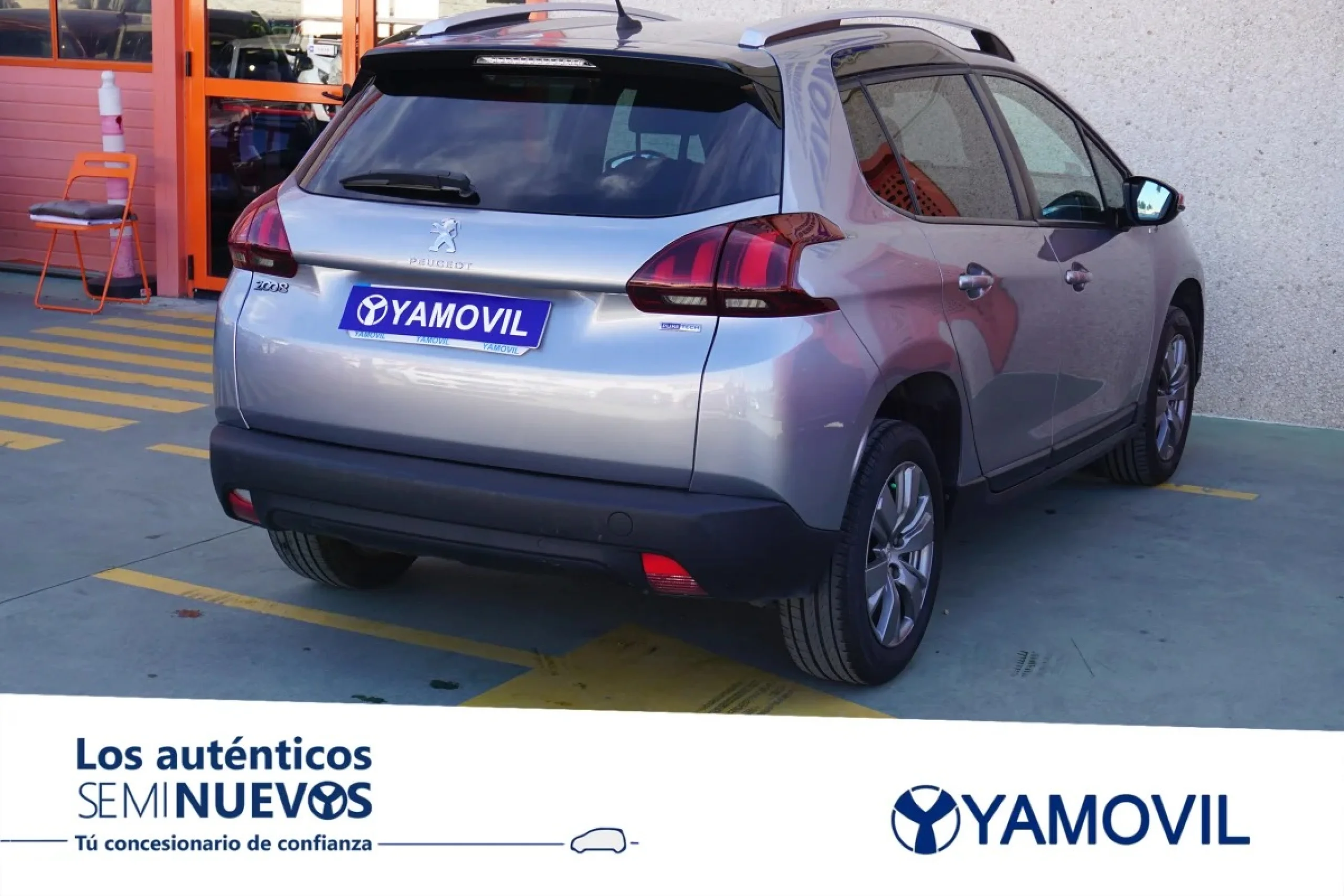 Peugeot 2008 SUV PureTech 110 SANDS Style 81 kW (110 CV) - Foto 4