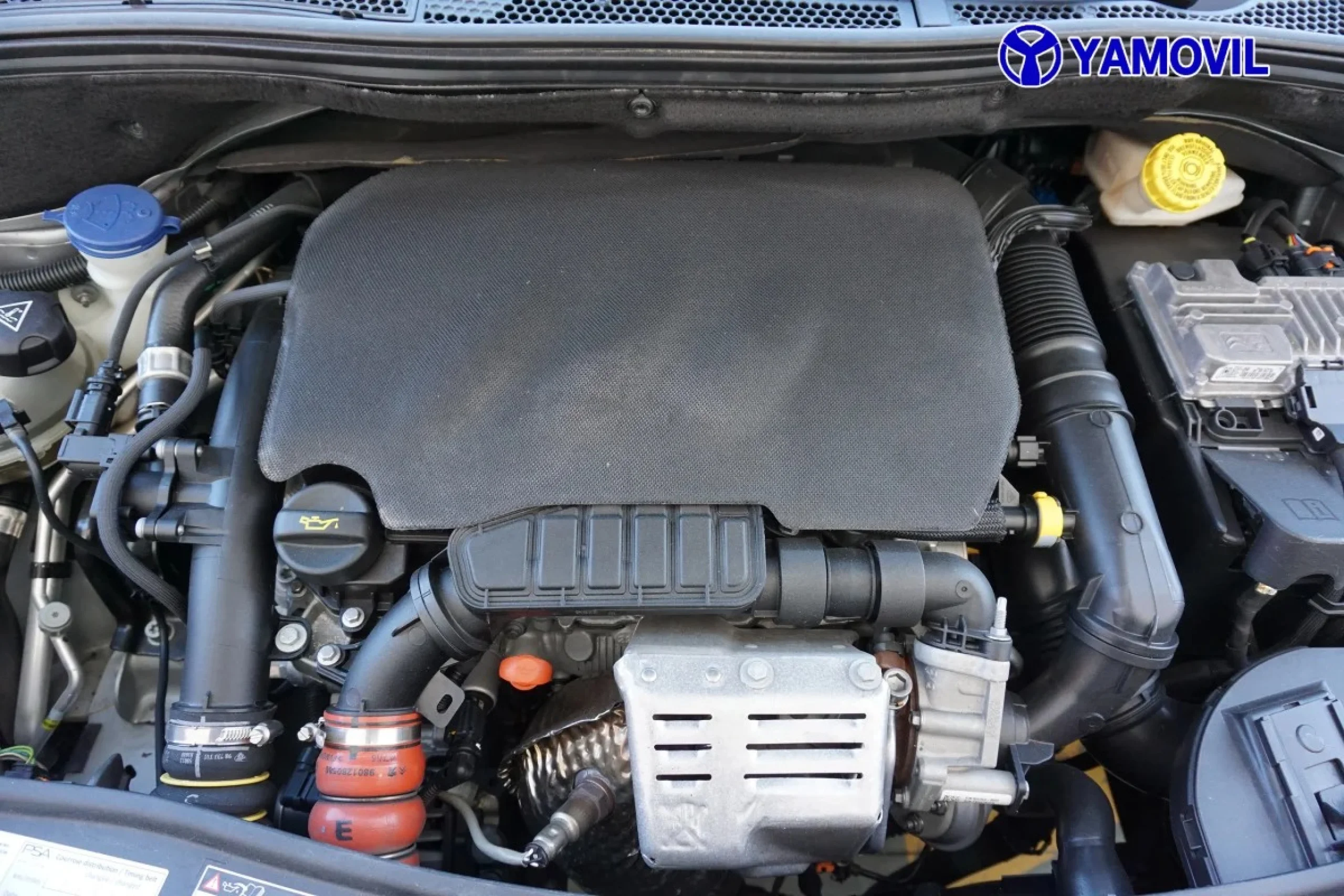 Peugeot 2008 SUV PureTech 110 SANDS Style 81 kW (110 CV) - Foto 8
