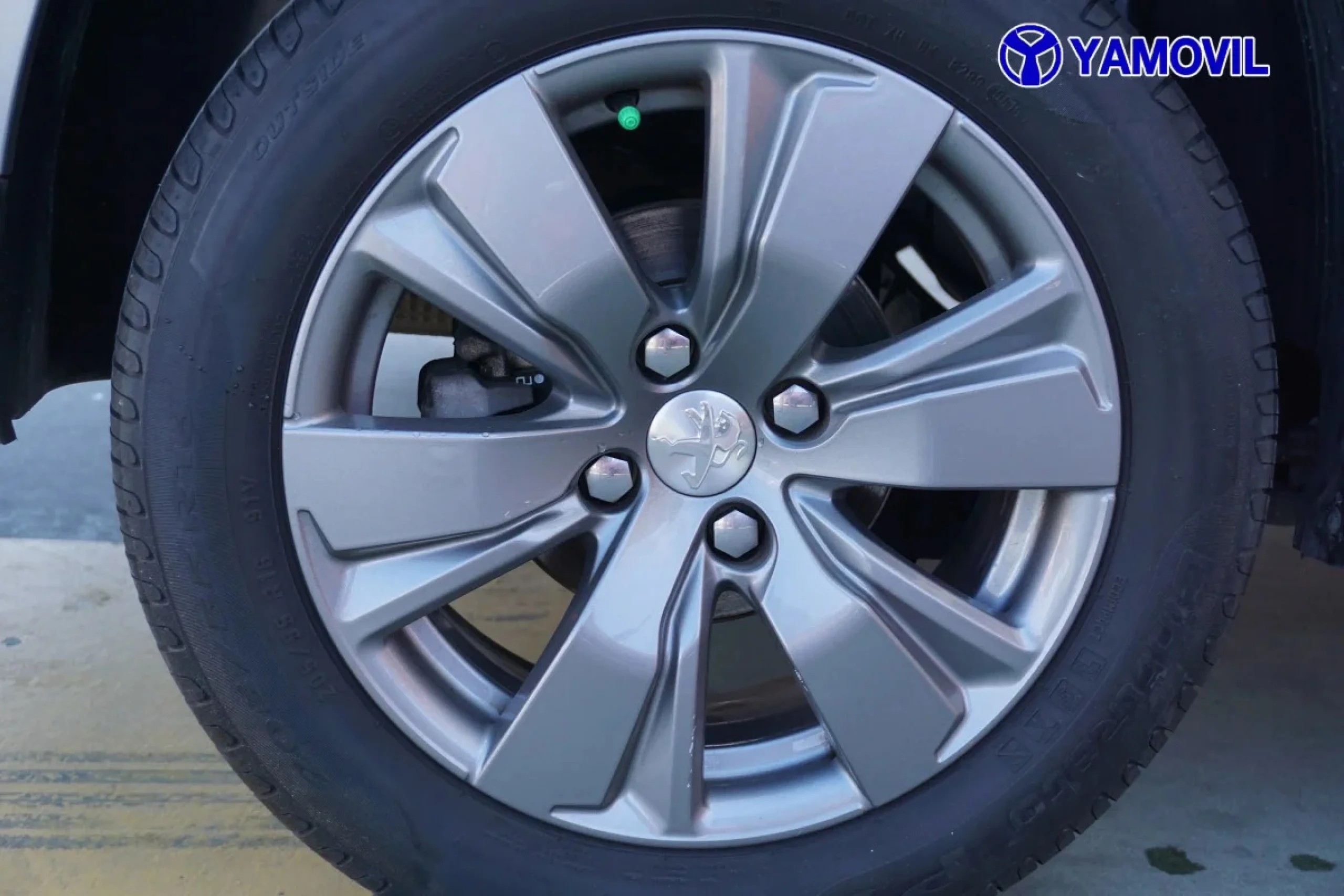 Peugeot 2008 SUV PureTech 110 SANDS Style 81 kW (110 CV) - Foto 10