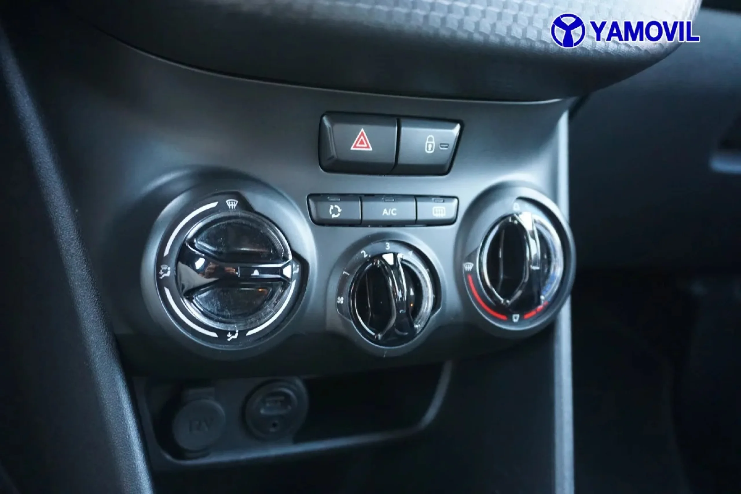 Peugeot 2008 SUV PureTech 110 SANDS Style 81 kW (110 CV) - Foto 26