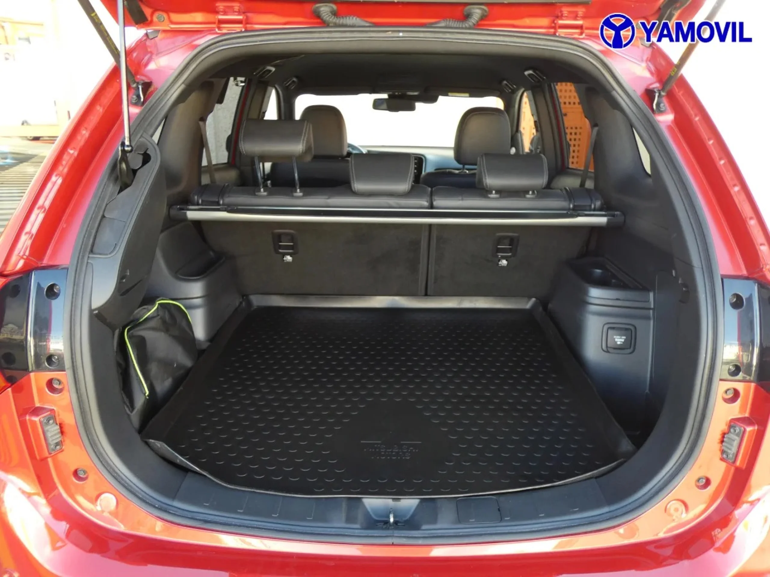 Mitsubishi Outlander 2.4 PHEV Kaiteki 4WD Auto 165 kW (224 CV) - Foto 7