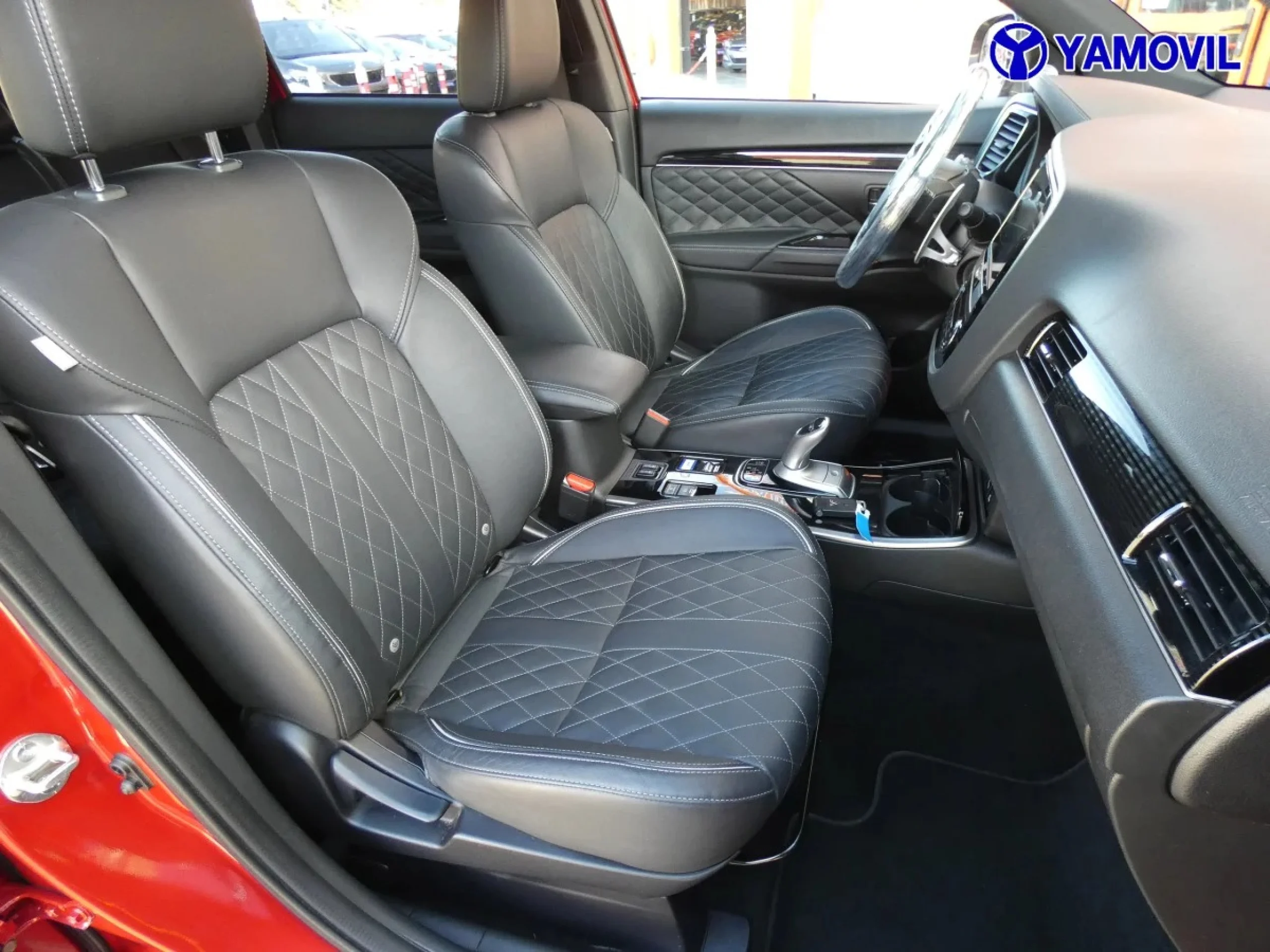 Mitsubishi Outlander 2.4 PHEV Kaiteki 4WD Auto 165 kW (224 CV) - Foto 14