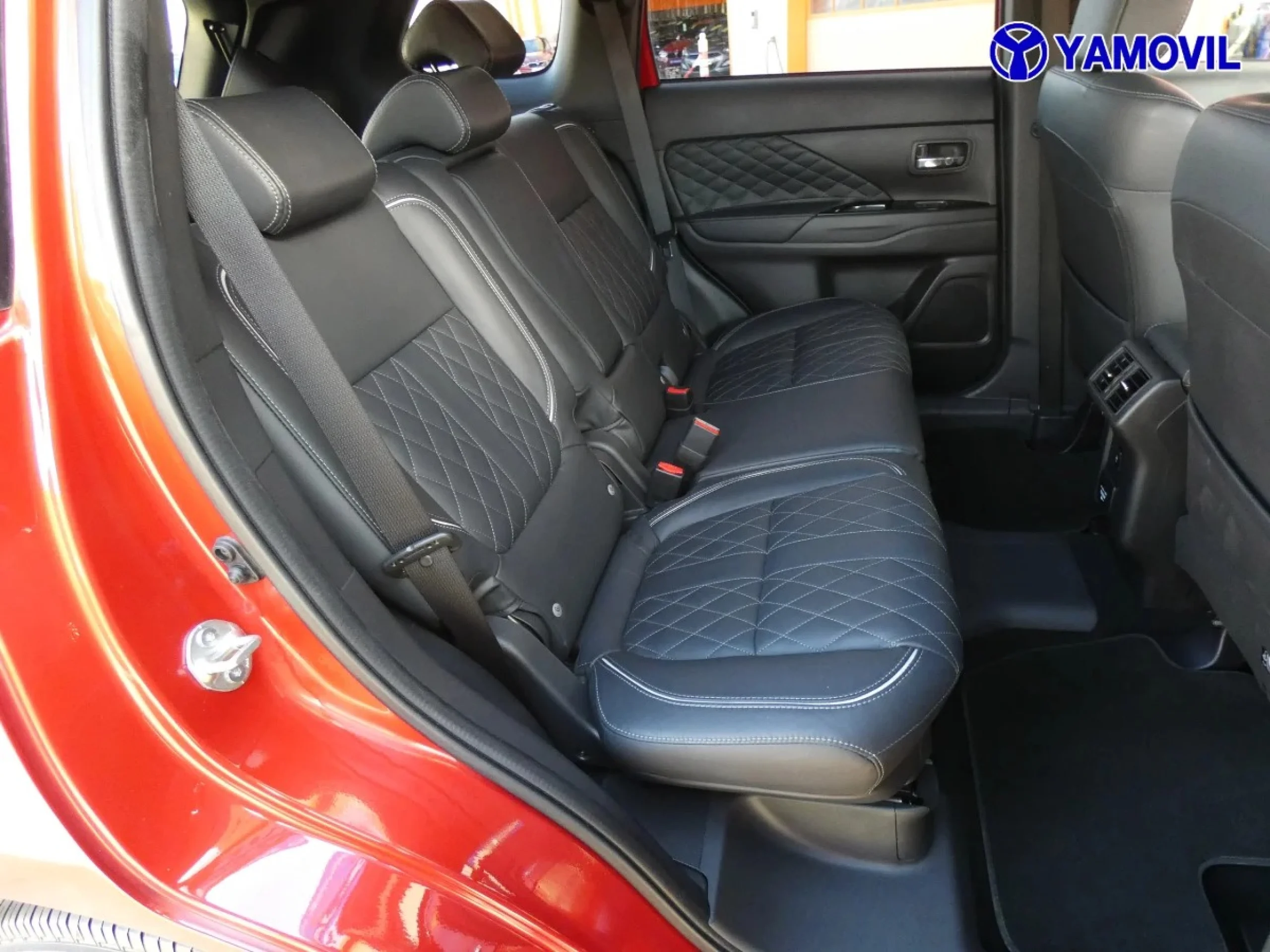 Mitsubishi Outlander 2.4 PHEV Kaiteki 4WD Auto 165 kW (224 CV) - Foto 16