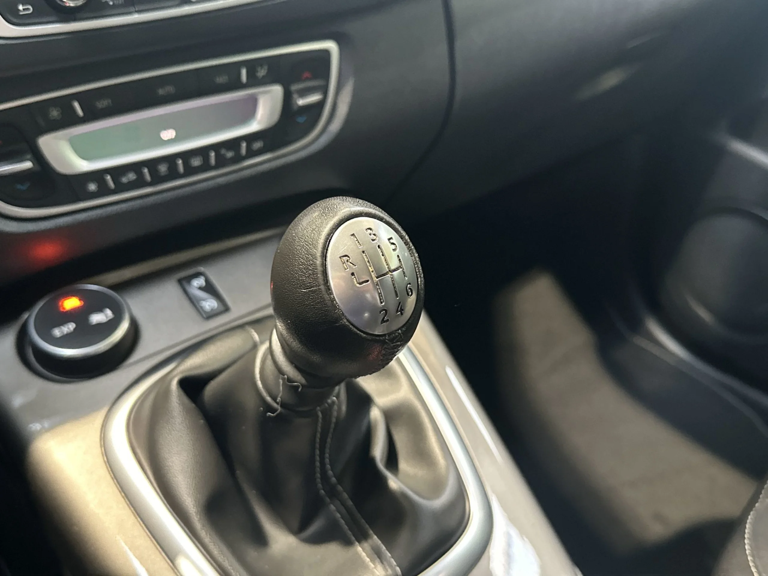 Renault Scenic XMOD Selection Energy TCe 85 kW (115 CV) - Foto 15